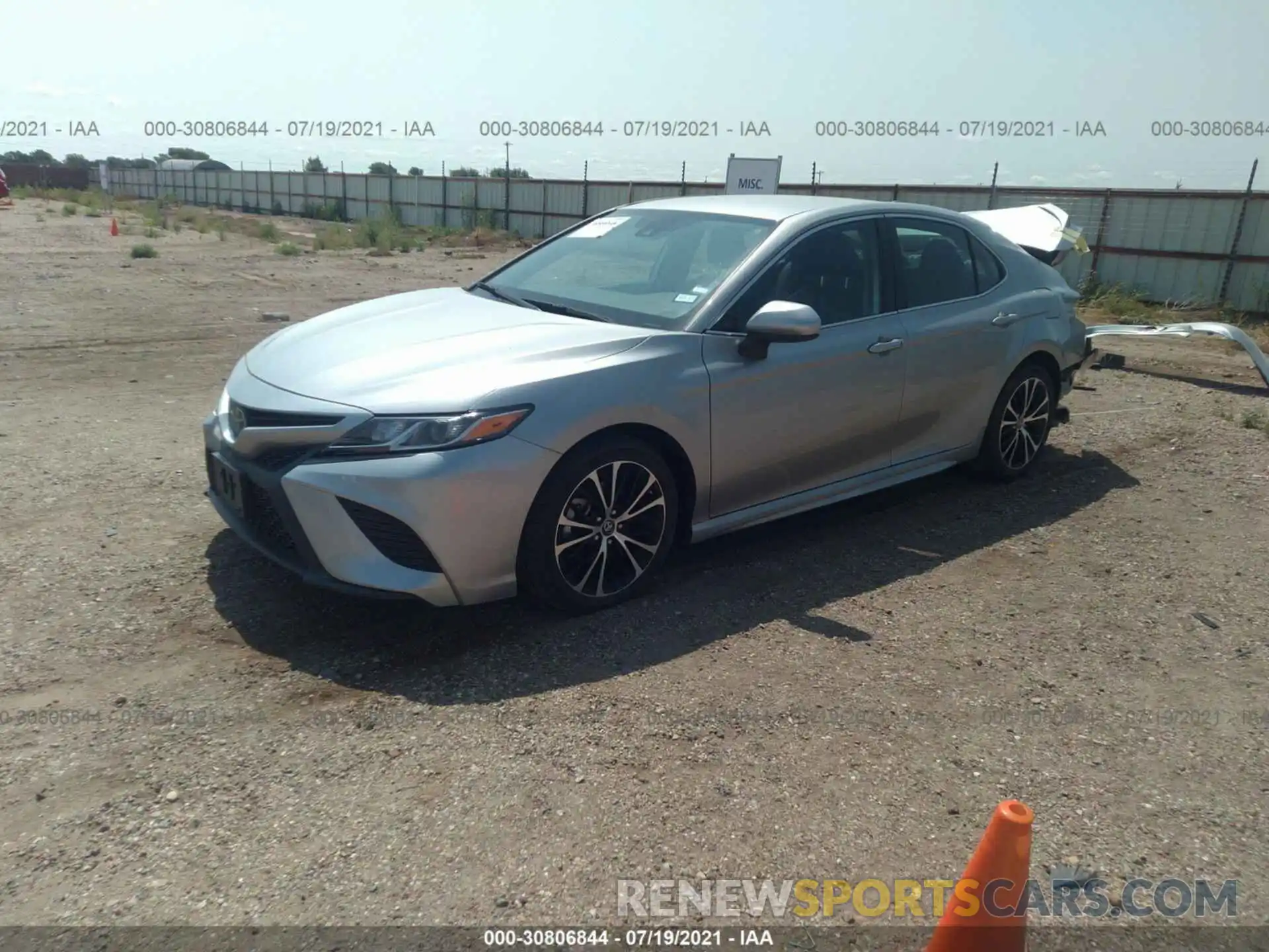 2 Photograph of a damaged car 4T1B11HKXKU754435 TOYOTA CAMRY 2019