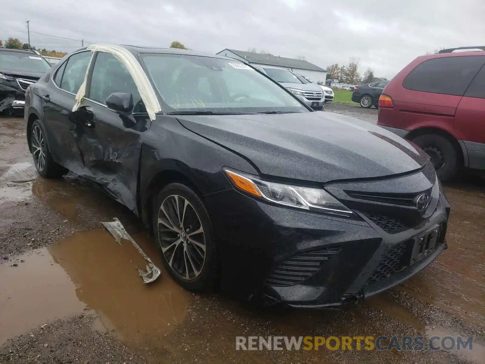 1 Photograph of a damaged car 4T1B11HKXKU755715 TOYOTA CAMRY 2019