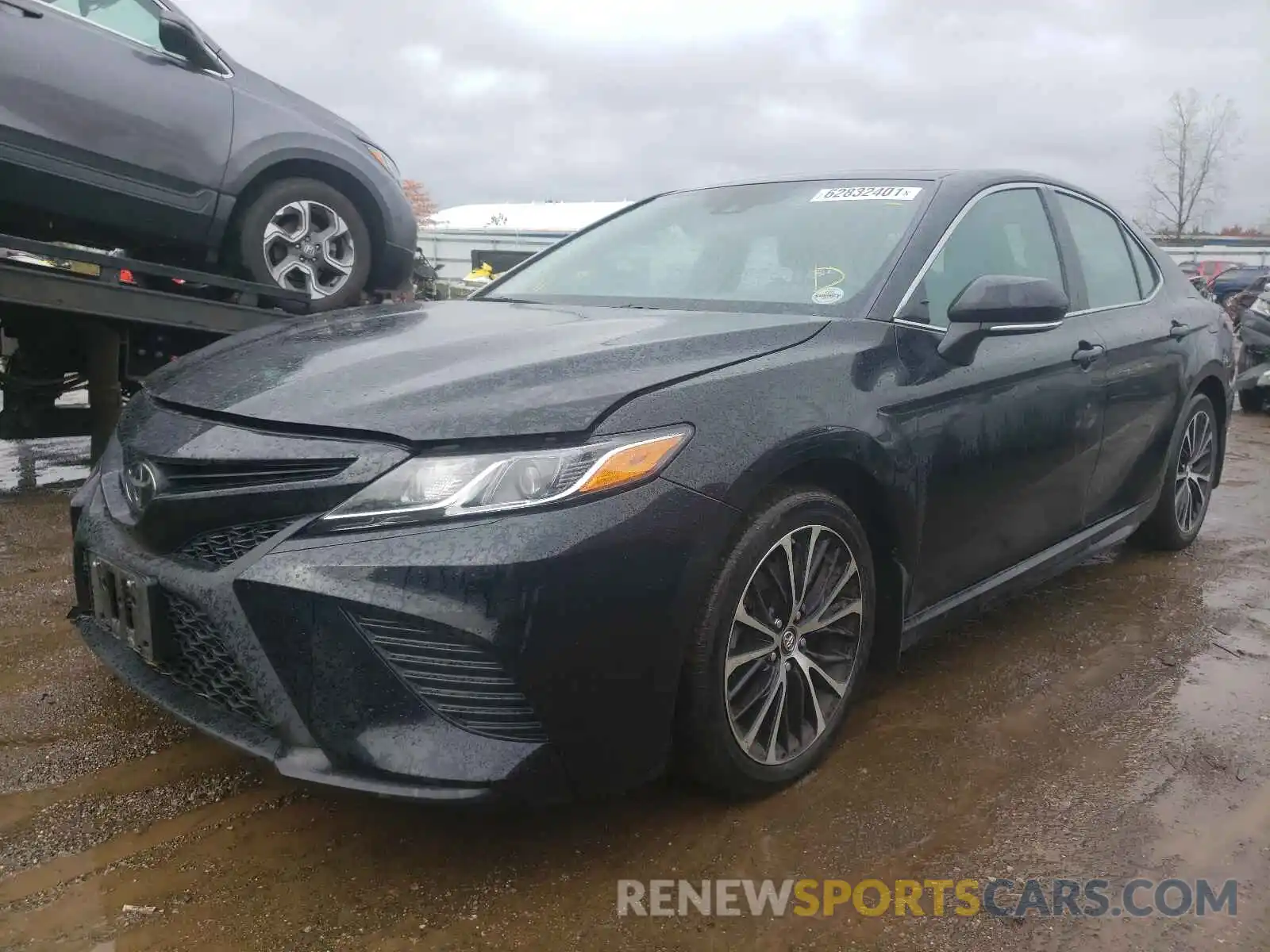 2 Photograph of a damaged car 4T1B11HKXKU755715 TOYOTA CAMRY 2019