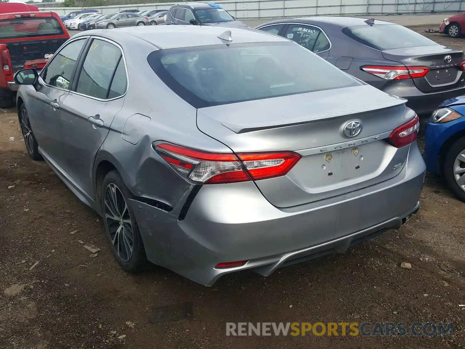 3 Photograph of a damaged car 4T1B11HKXKU756072 TOYOTA CAMRY 2019