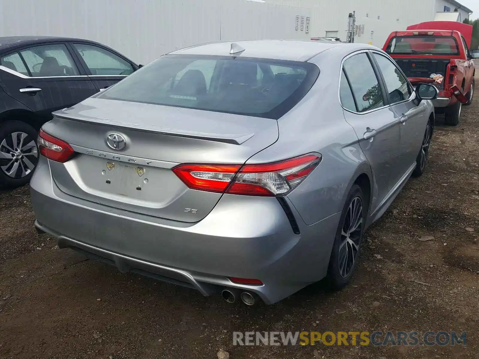 4 Photograph of a damaged car 4T1B11HKXKU756072 TOYOTA CAMRY 2019