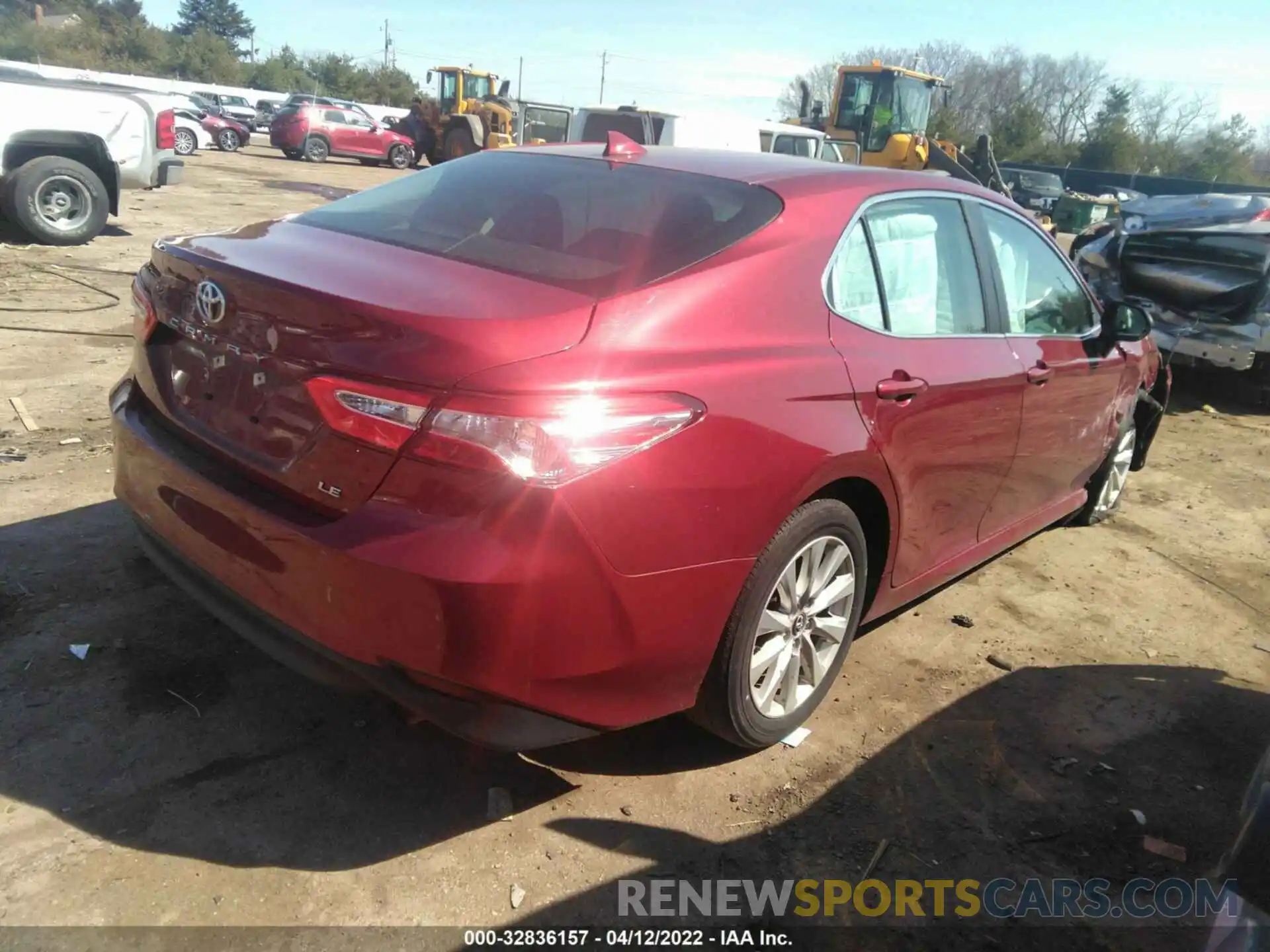 4 Photograph of a damaged car 4T1B11HKXKU756346 TOYOTA CAMRY 2019