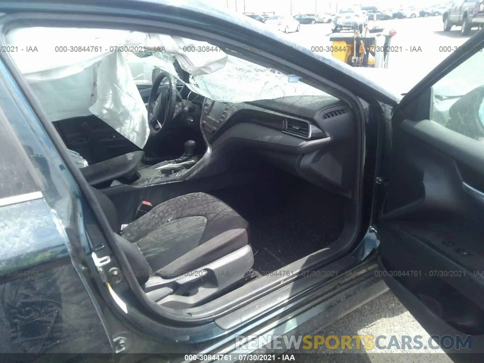 5 Photograph of a damaged car 4T1B11HKXKU756556 TOYOTA CAMRY 2019