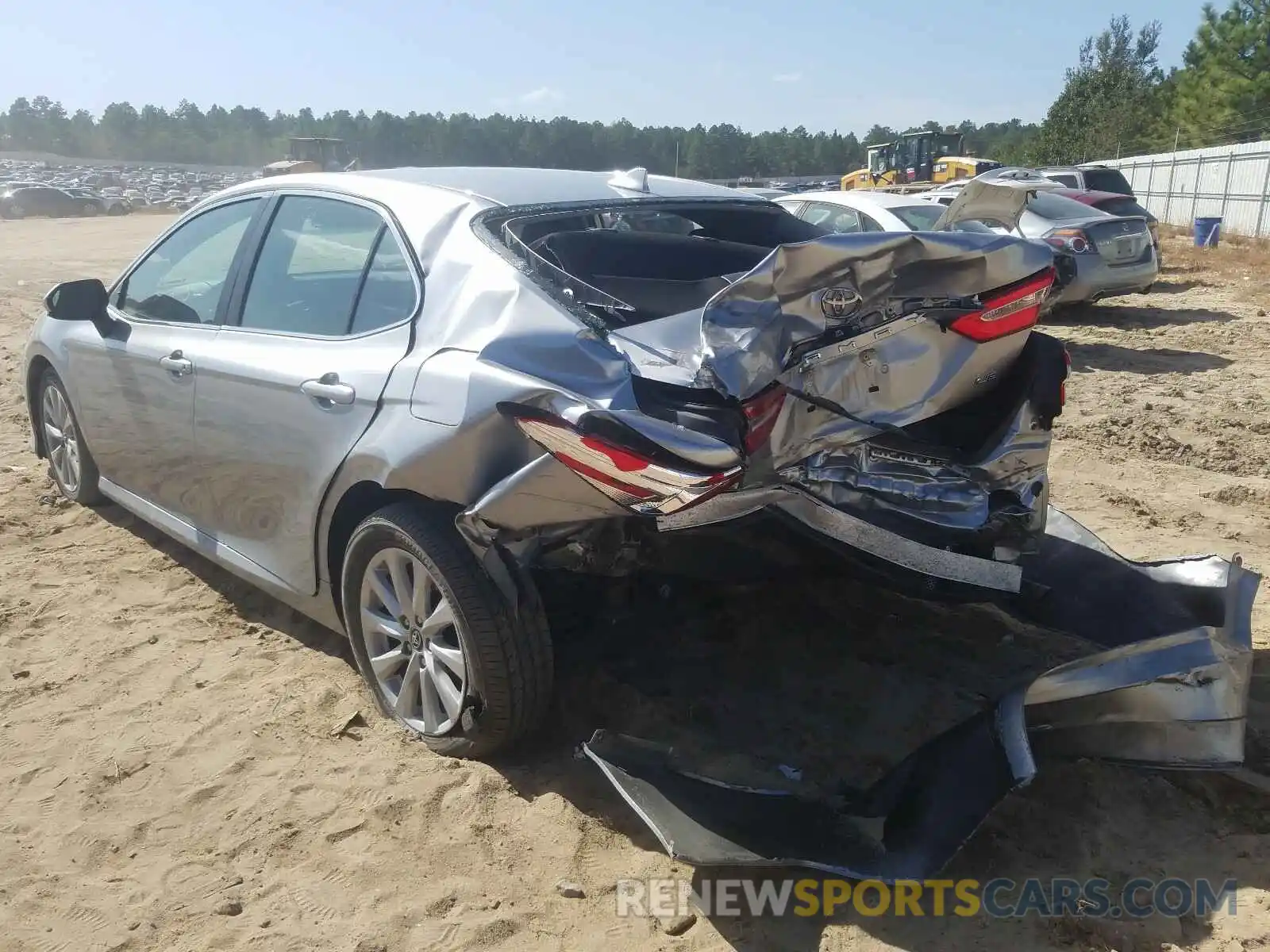 3 Photograph of a damaged car 4T1B11HKXKU756668 TOYOTA CAMRY 2019