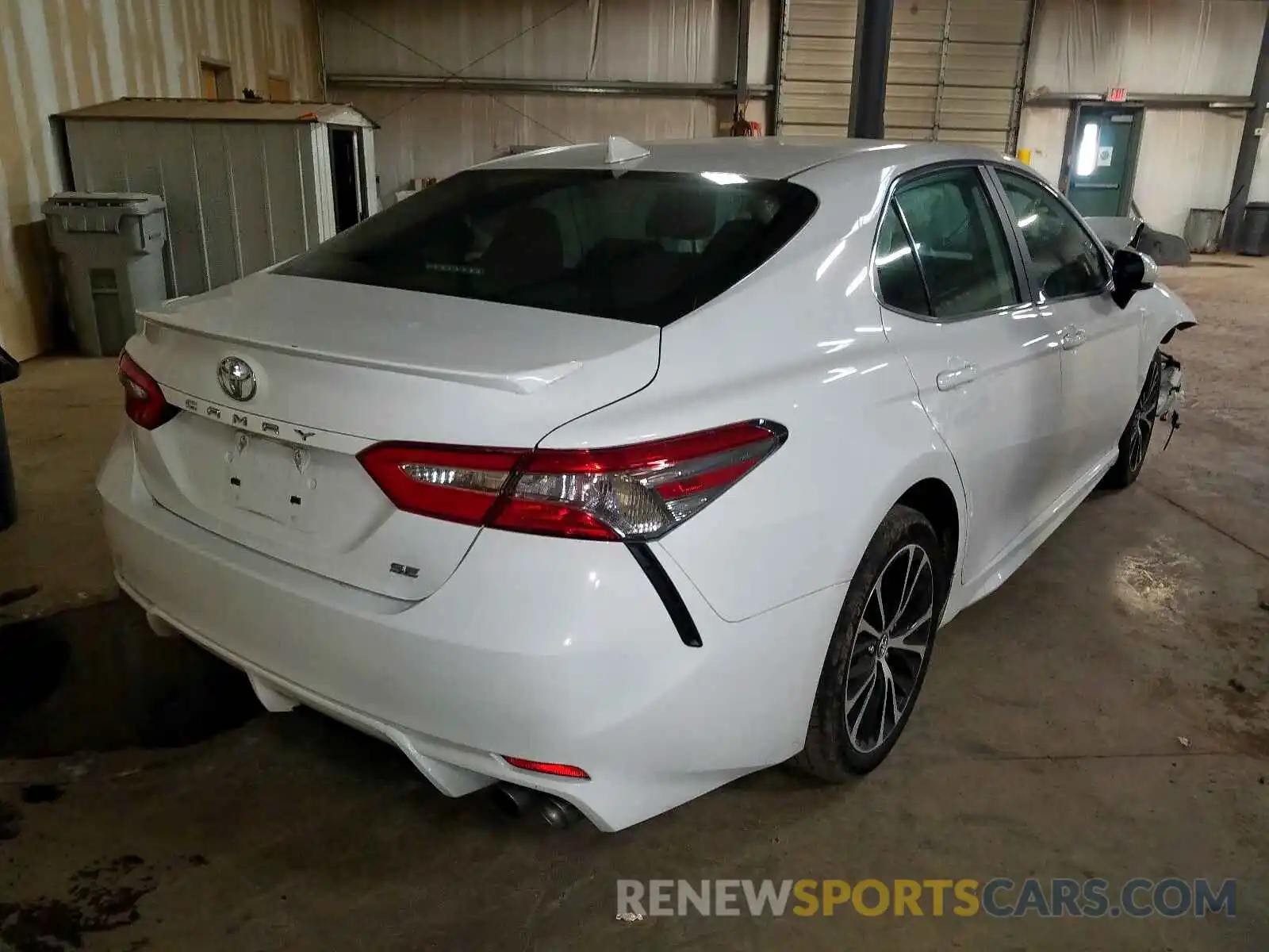 4 Photograph of a damaged car 4T1B11HKXKU756718 TOYOTA CAMRY 2019