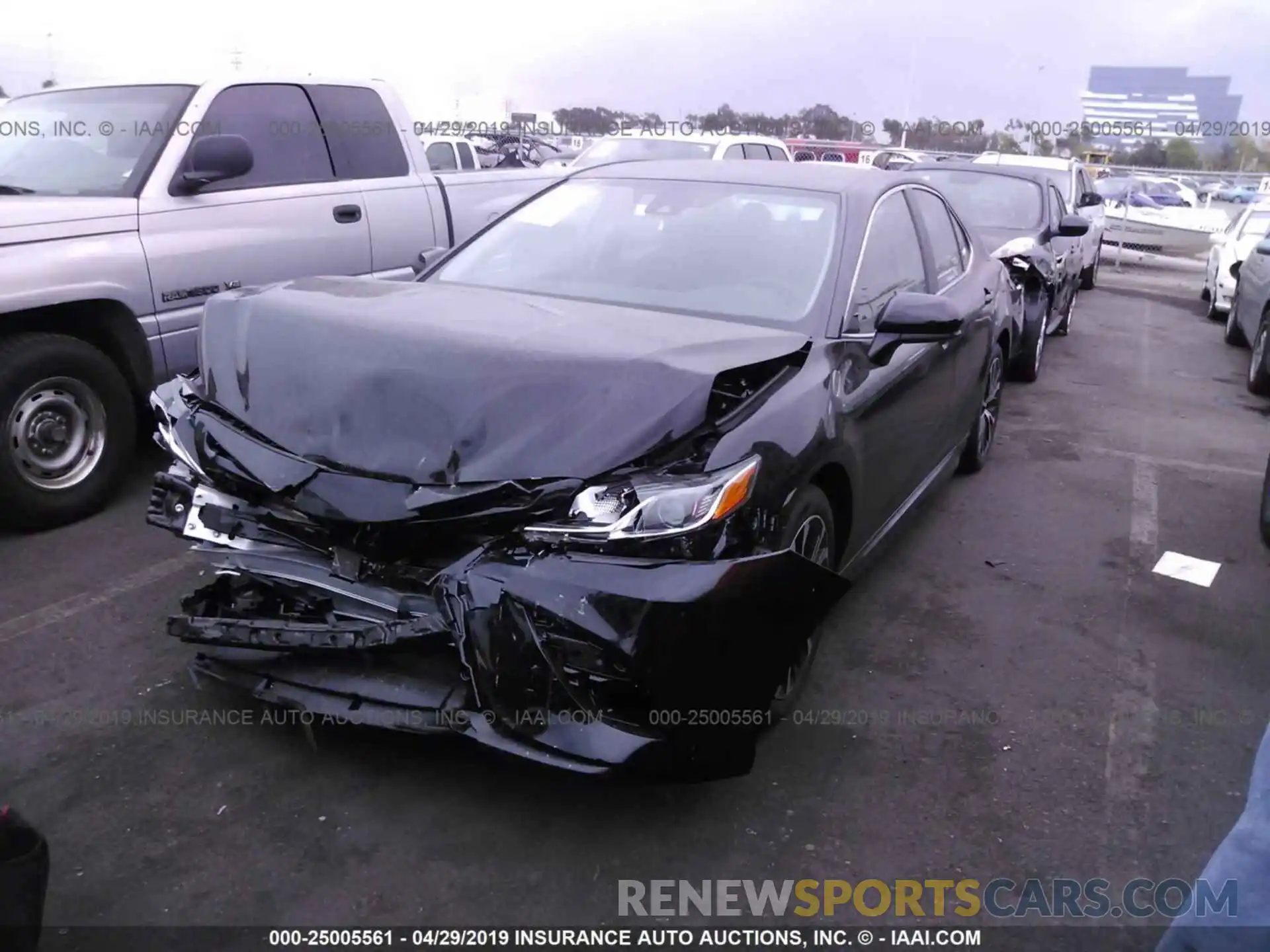 2 Photograph of a damaged car 4T1B11HKXKU757531 TOYOTA CAMRY 2019