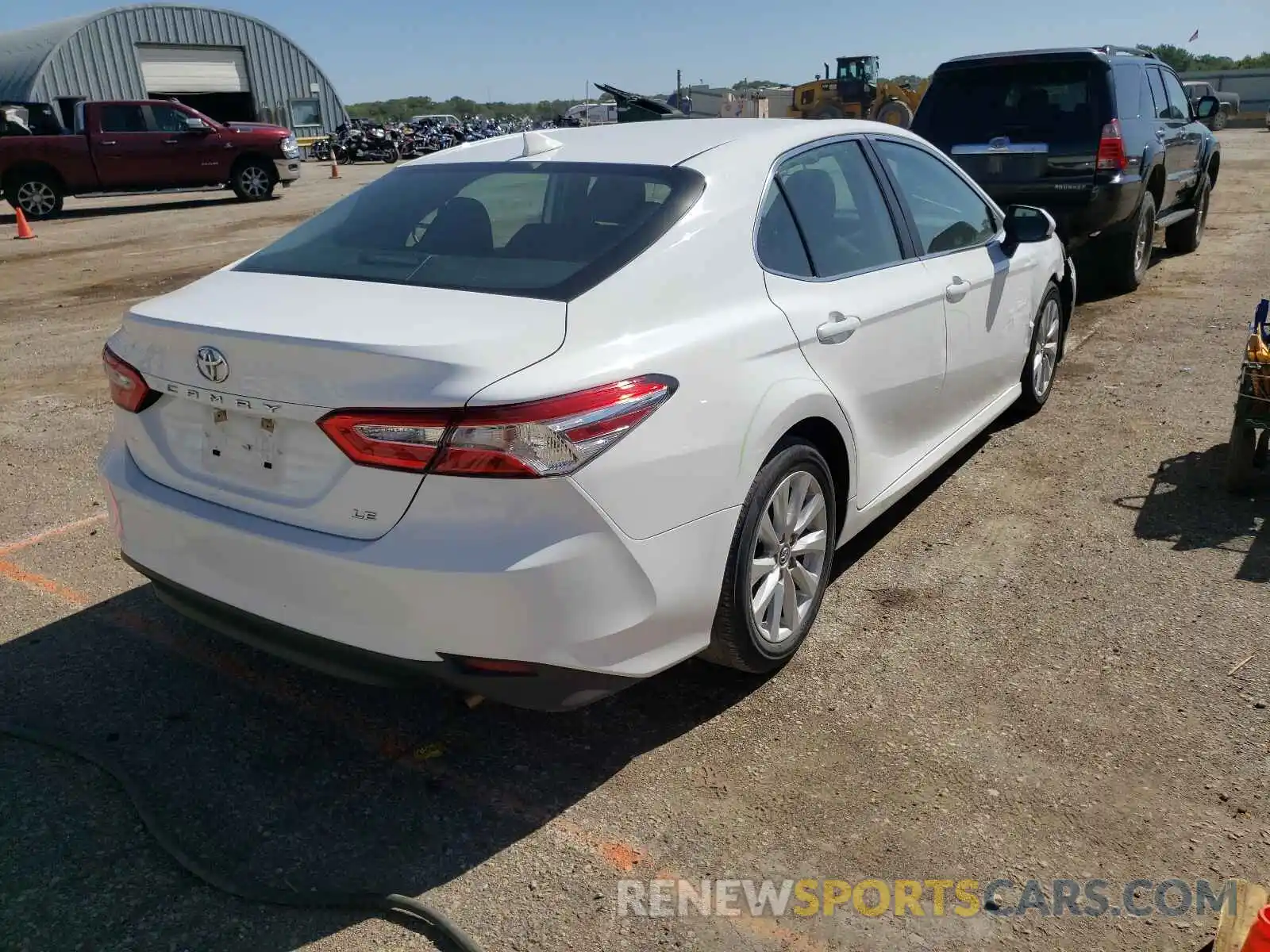 4 Photograph of a damaged car 4T1B11HKXKU757545 TOYOTA CAMRY 2019