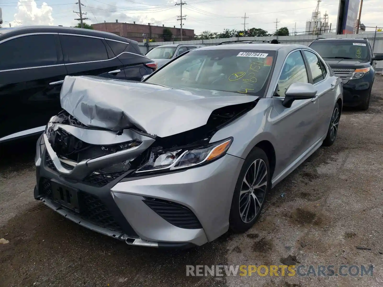 2 Photograph of a damaged car 4T1B11HKXKU757643 TOYOTA CAMRY 2019