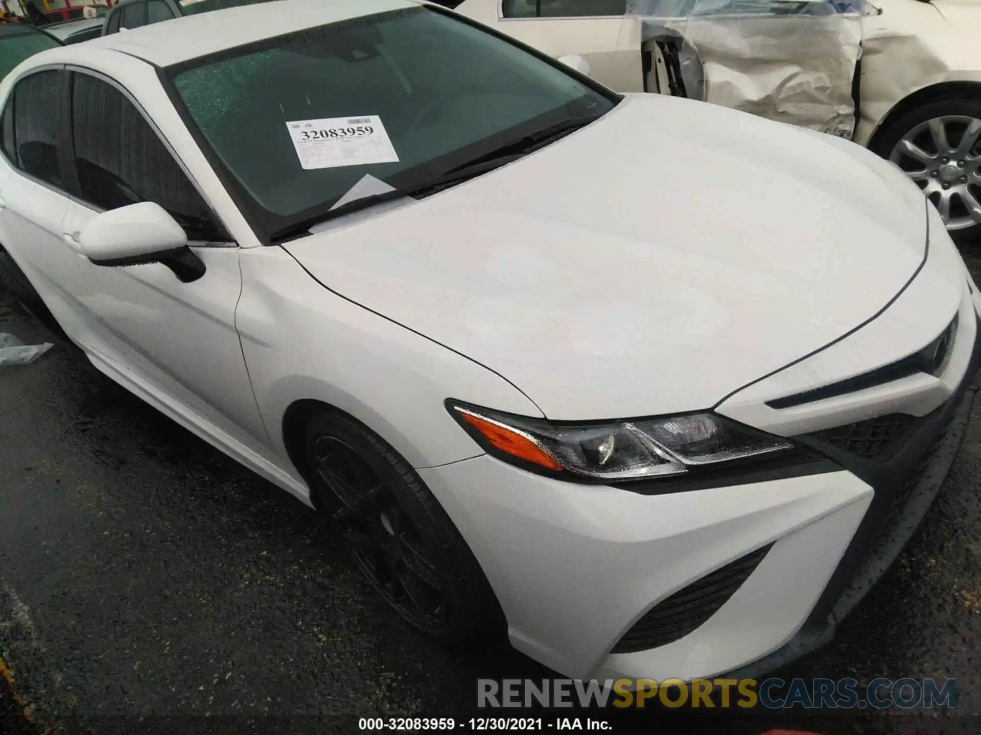 1 Photograph of a damaged car 4T1B11HKXKU758565 TOYOTA CAMRY 2019