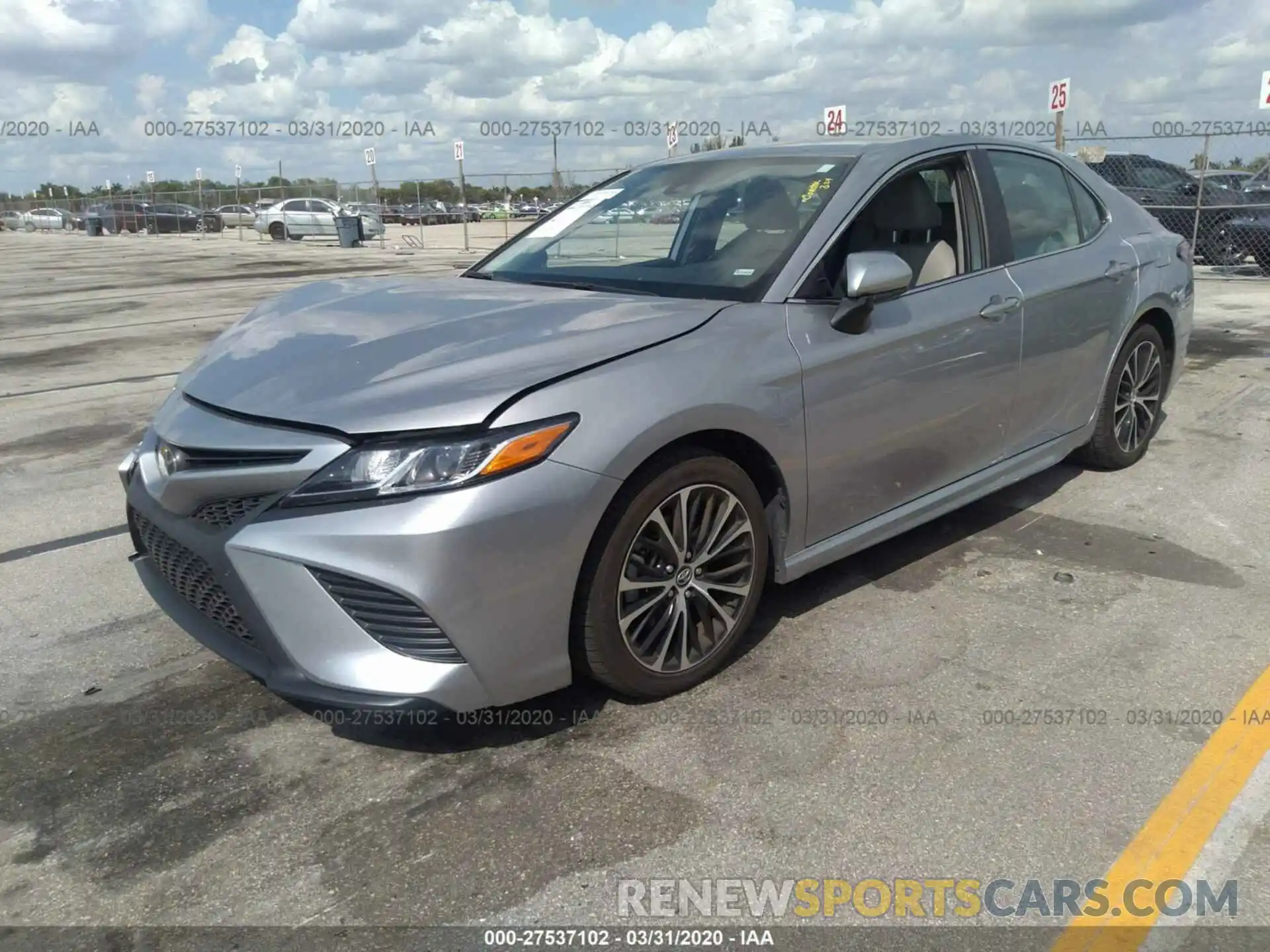 2 Photograph of a damaged car 4T1B11HKXKU758680 TOYOTA CAMRY 2019