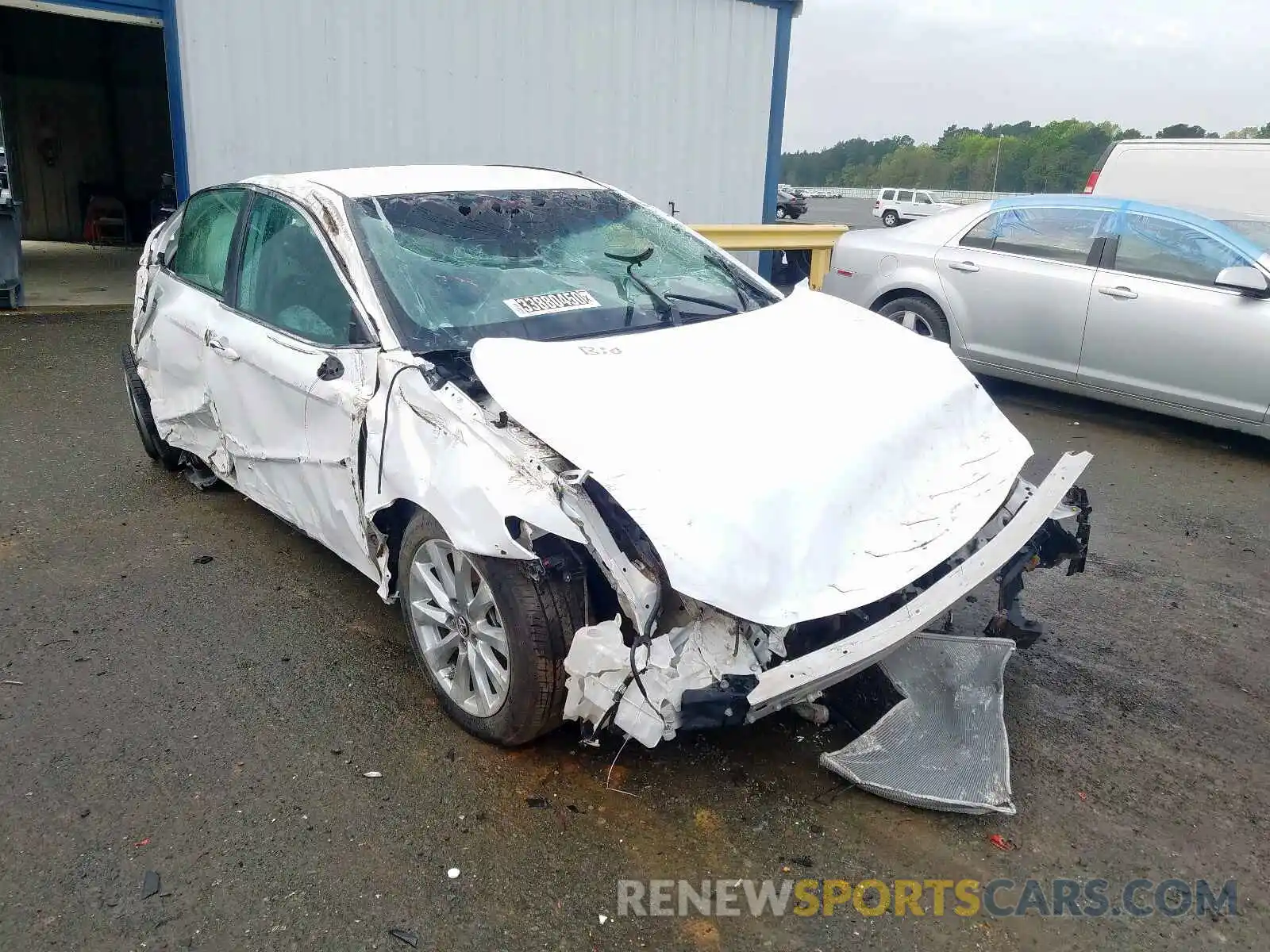 1 Photograph of a damaged car 4T1B11HKXKU758906 TOYOTA CAMRY 2019