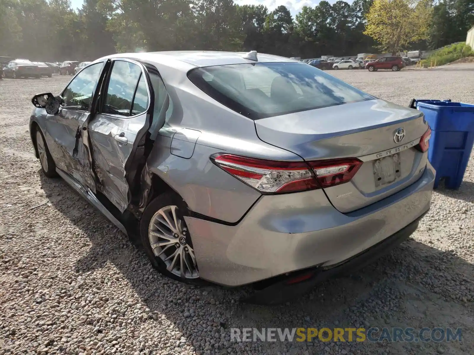 3 Photograph of a damaged car 4T1B11HKXKU761692 TOYOTA CAMRY 2019