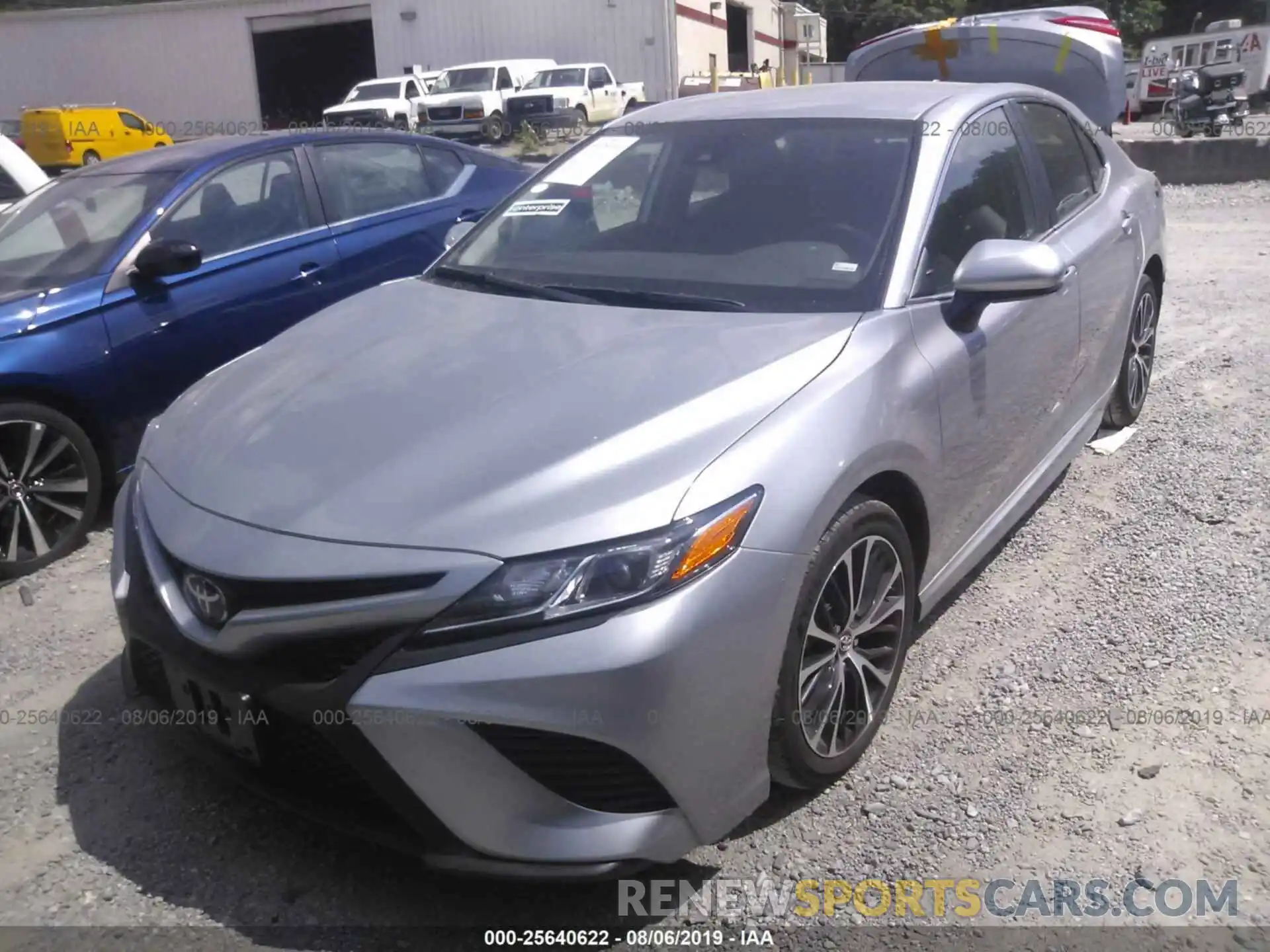 2 Photograph of a damaged car 4T1B11HKXKU761918 TOYOTA CAMRY 2019