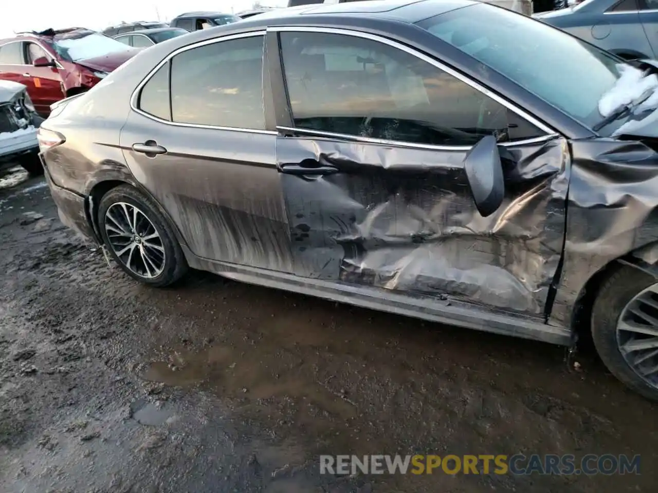 9 Photograph of a damaged car 4T1B11HKXKU763085 TOYOTA CAMRY 2019