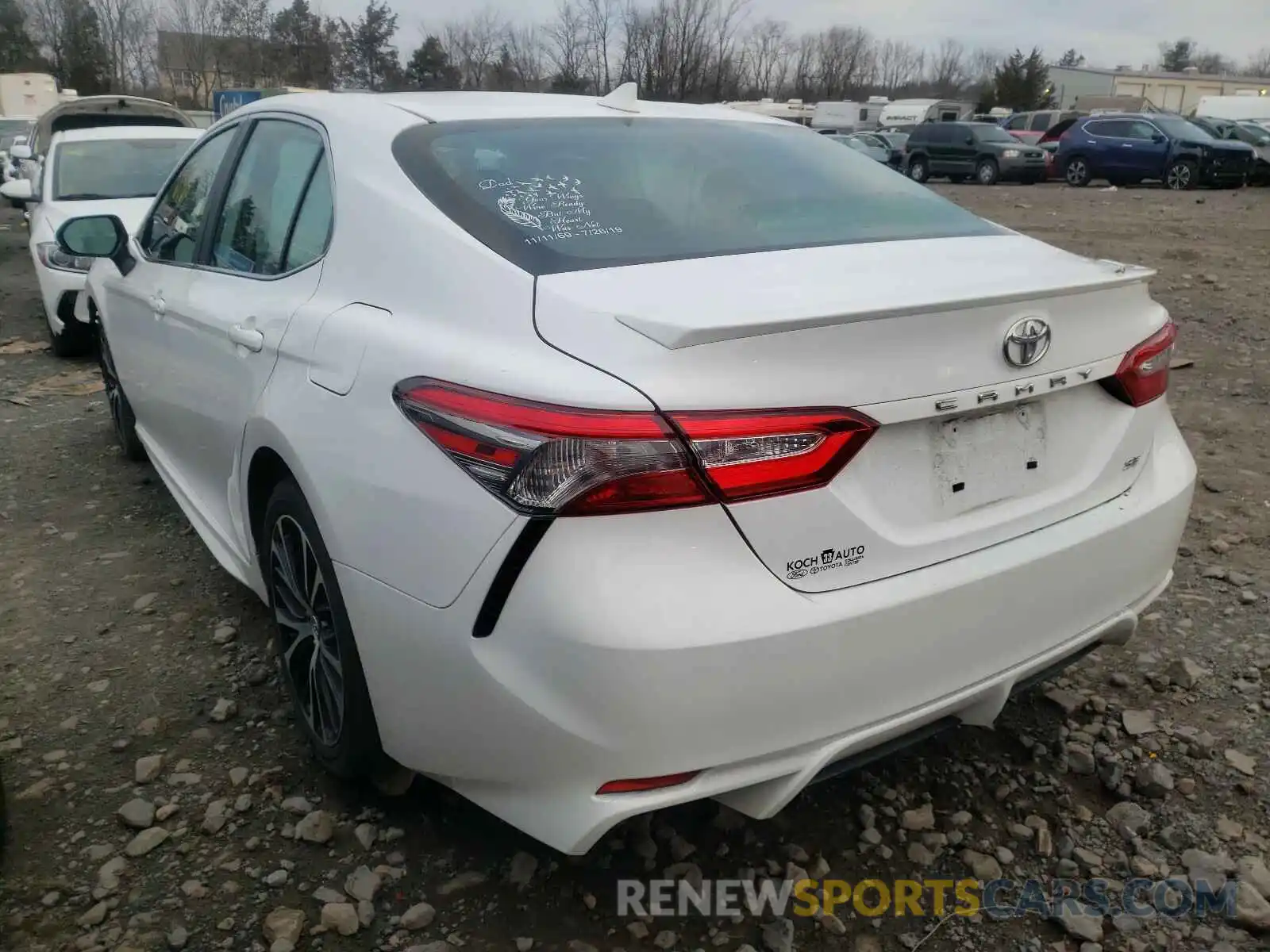 3 Photograph of a damaged car 4T1B11HKXKU763264 TOYOTA CAMRY 2019