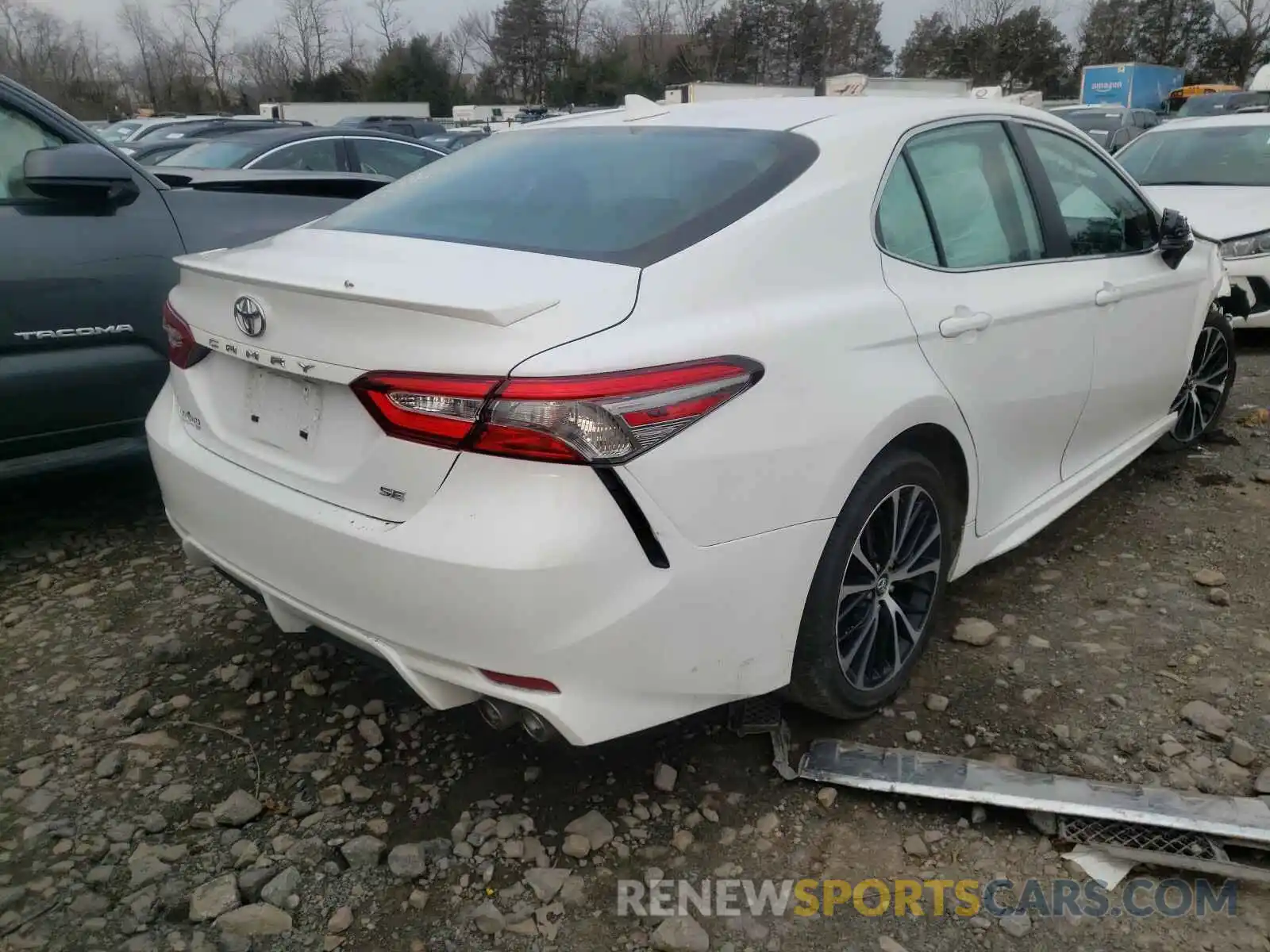 4 Photograph of a damaged car 4T1B11HKXKU763264 TOYOTA CAMRY 2019