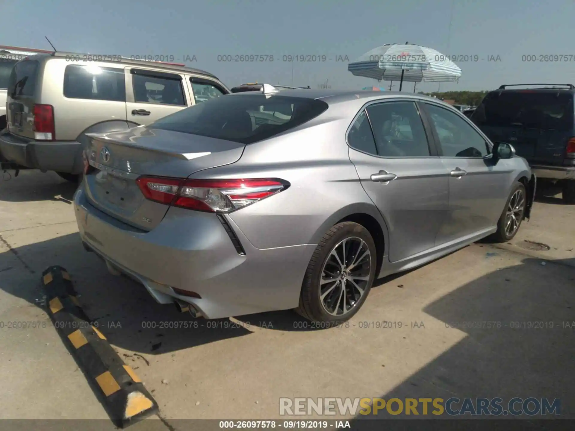 4 Photograph of a damaged car 4T1B11HKXKU763426 TOYOTA CAMRY 2019