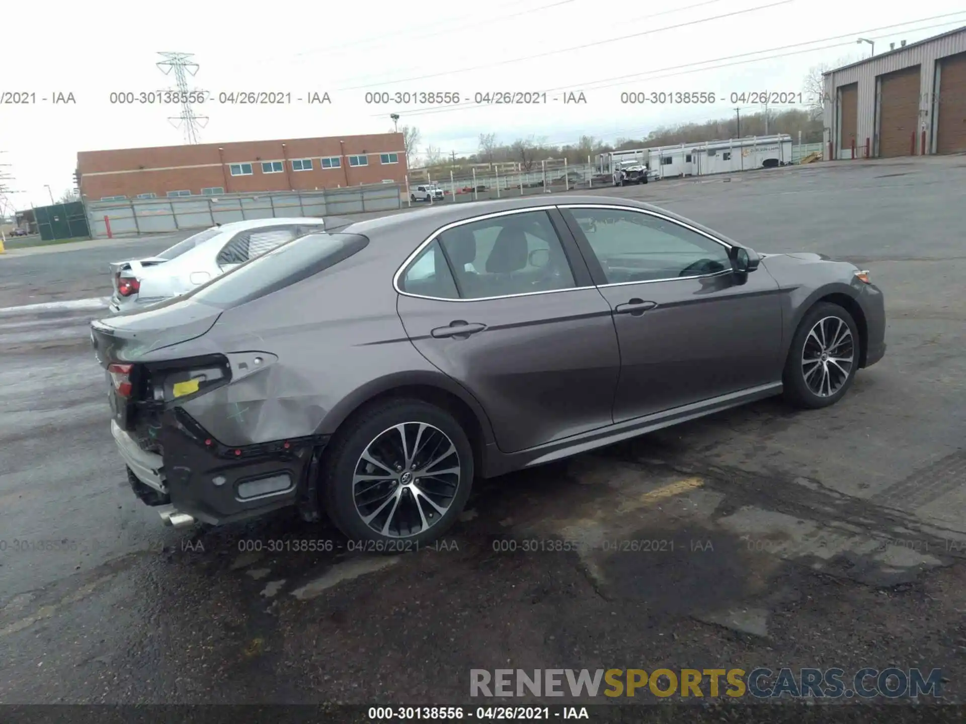 4 Photograph of a damaged car 4T1B11HKXKU765080 TOYOTA CAMRY 2019