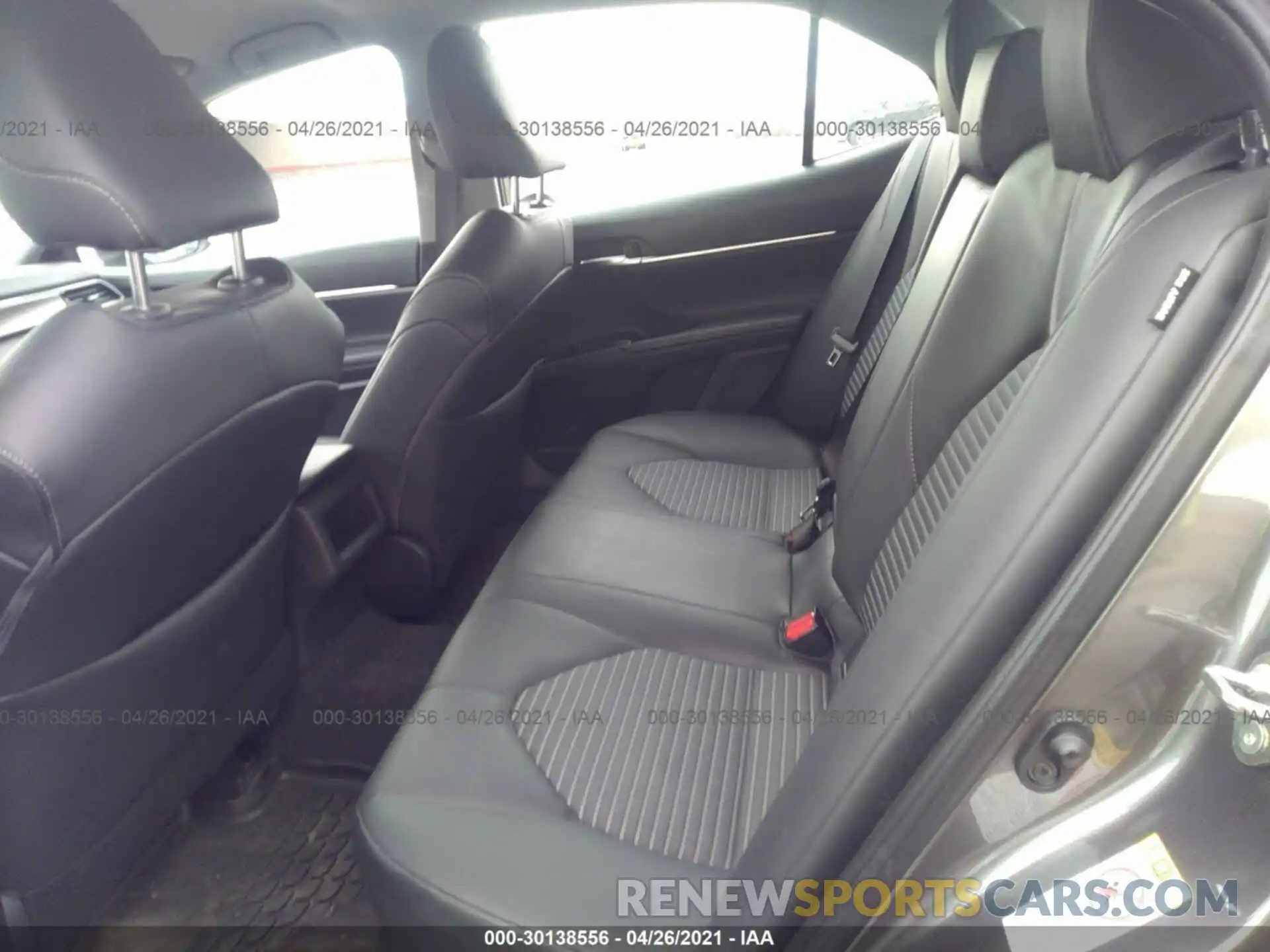 8 Photograph of a damaged car 4T1B11HKXKU765080 TOYOTA CAMRY 2019