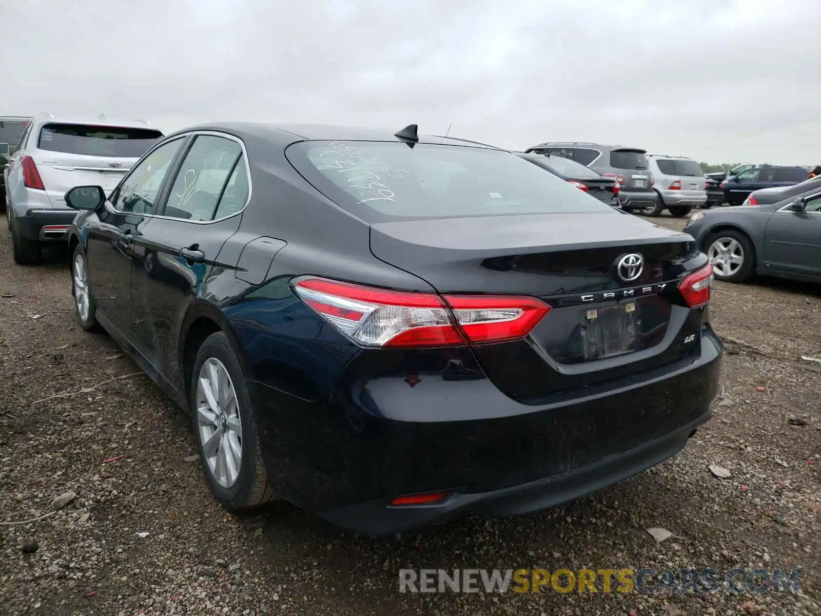 3 Photograph of a damaged car 4T1B11HKXKU765323 TOYOTA CAMRY 2019