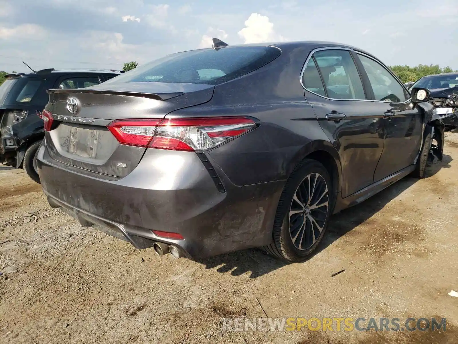 4 Фотография поврежденного автомобиля 4T1B11HKXKU765368 TOYOTA CAMRY 2019