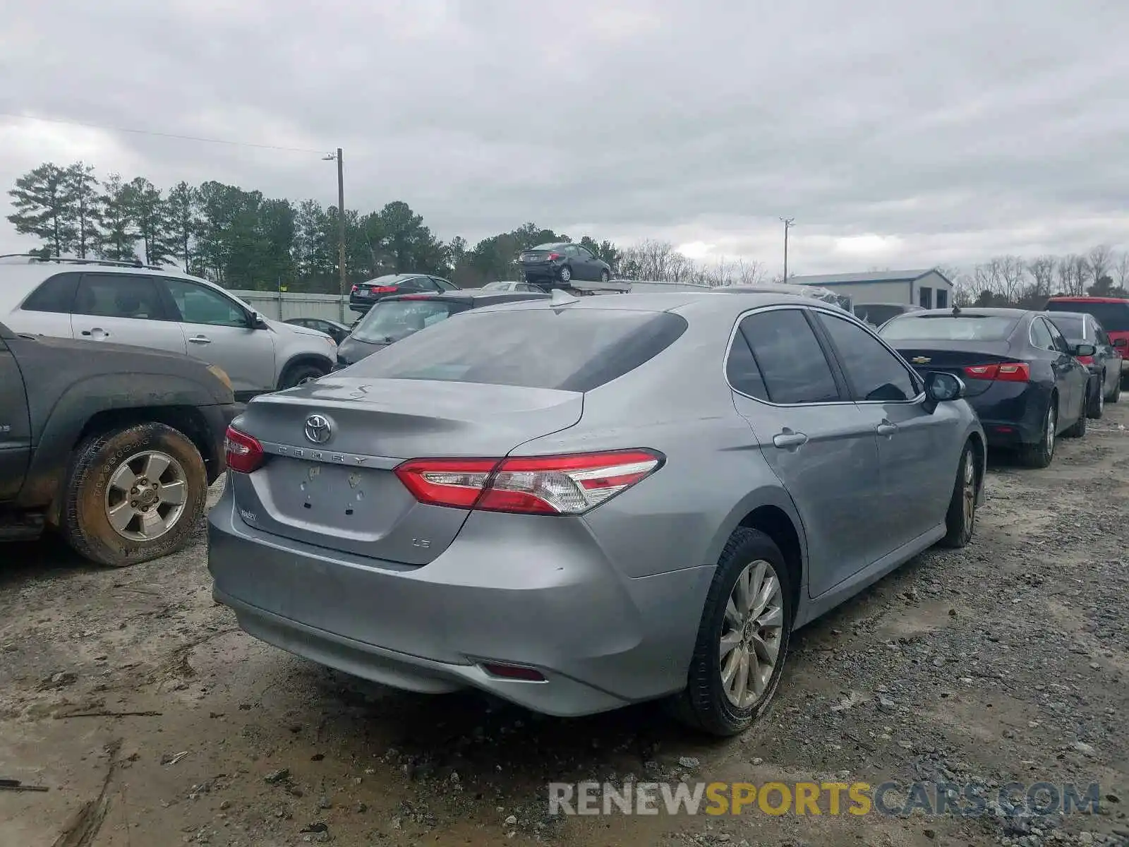 4 Photograph of a damaged car 4T1B11HKXKU766780 TOYOTA CAMRY 2019