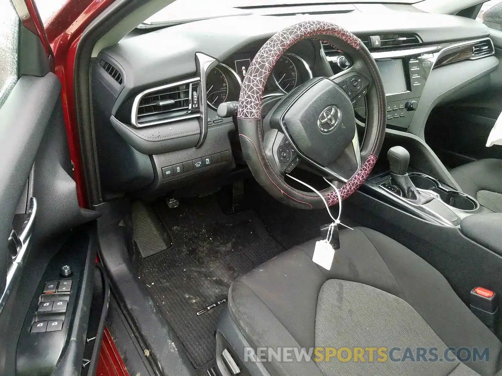 9 Photograph of a damaged car 4T1B11HKXKU767802 TOYOTA CAMRY 2019