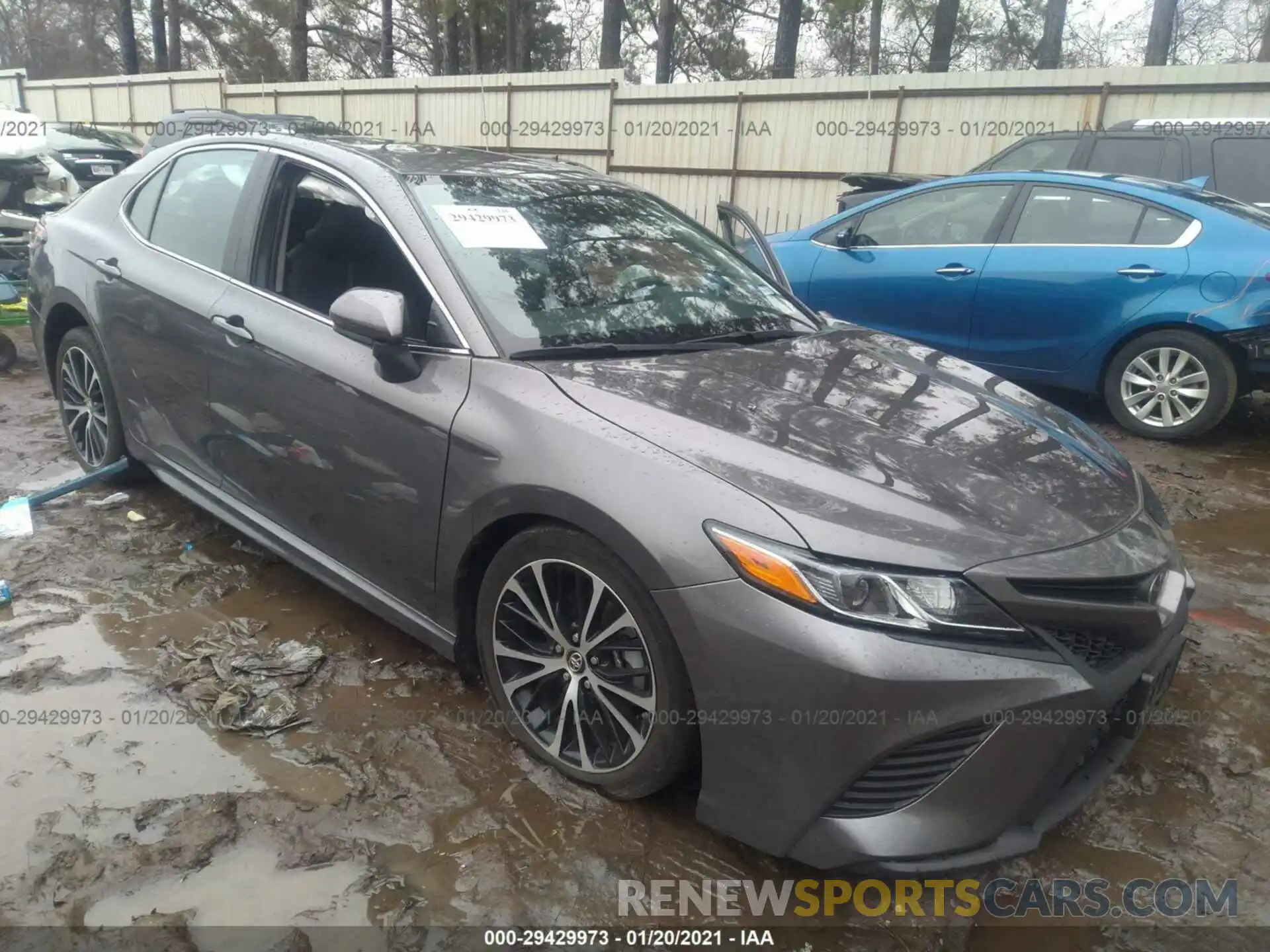 1 Photograph of a damaged car 4T1B11HKXKU768254 TOYOTA CAMRY 2019