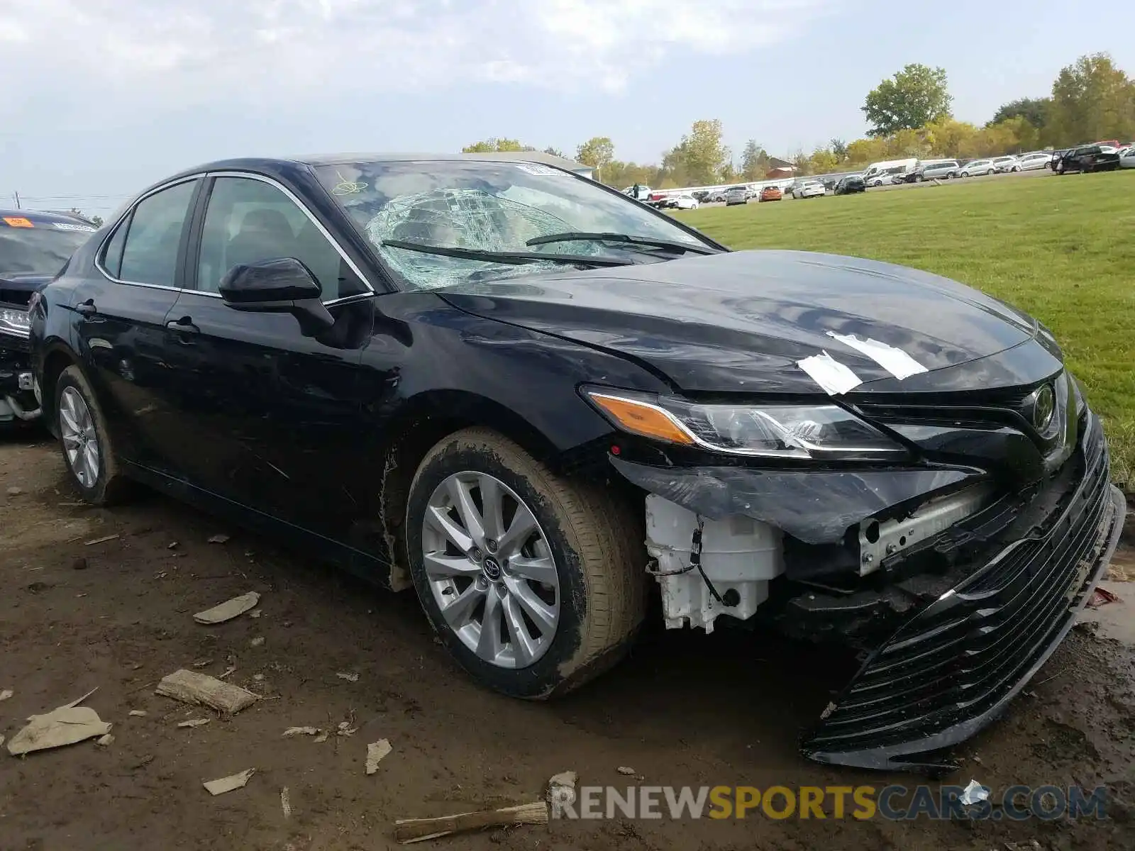 1 Photograph of a damaged car 4T1B11HKXKU768495 TOYOTA CAMRY 2019