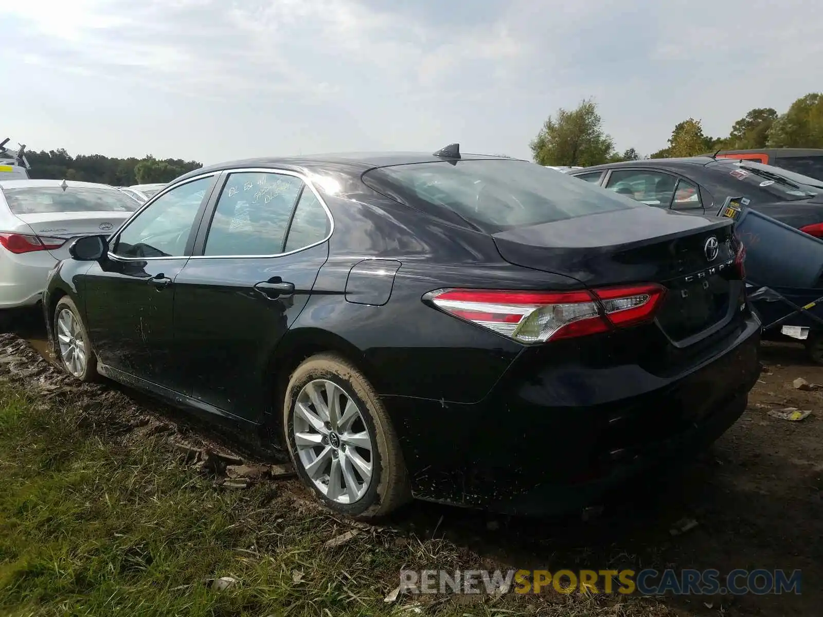 3 Photograph of a damaged car 4T1B11HKXKU768495 TOYOTA CAMRY 2019