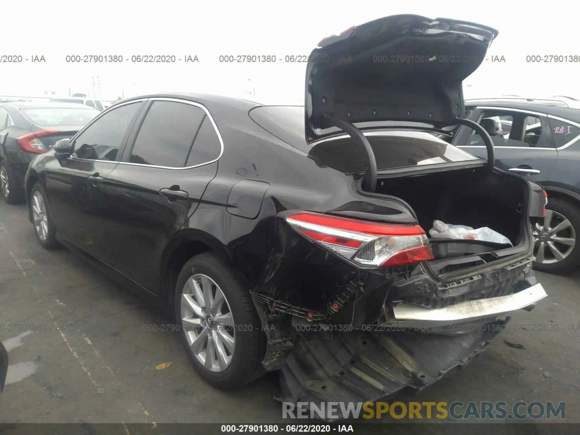 3 Photograph of a damaged car 4T1B11HKXKU770506 TOYOTA CAMRY 2019