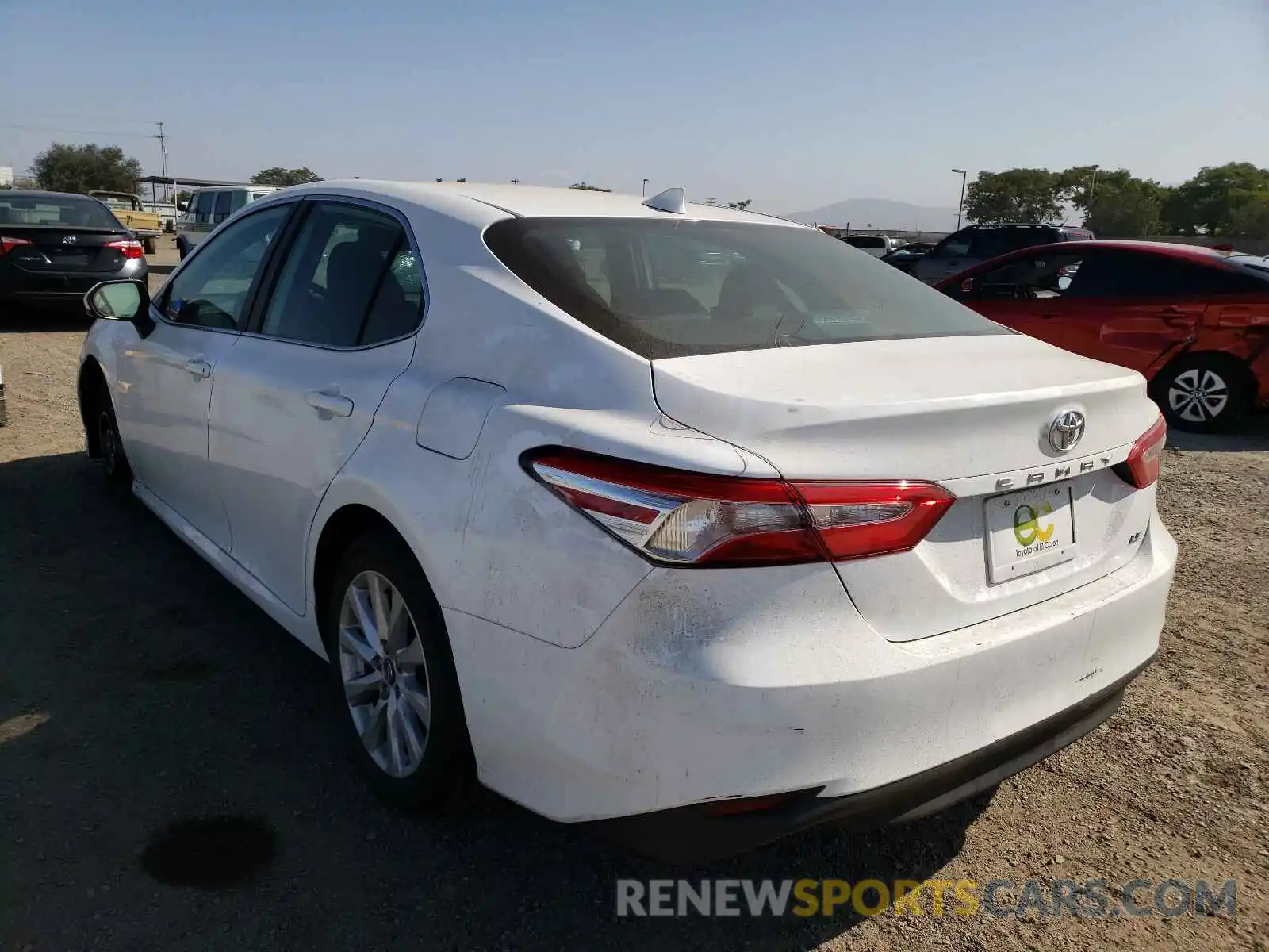 3 Photograph of a damaged car 4T1B11HKXKU771557 TOYOTA CAMRY 2019