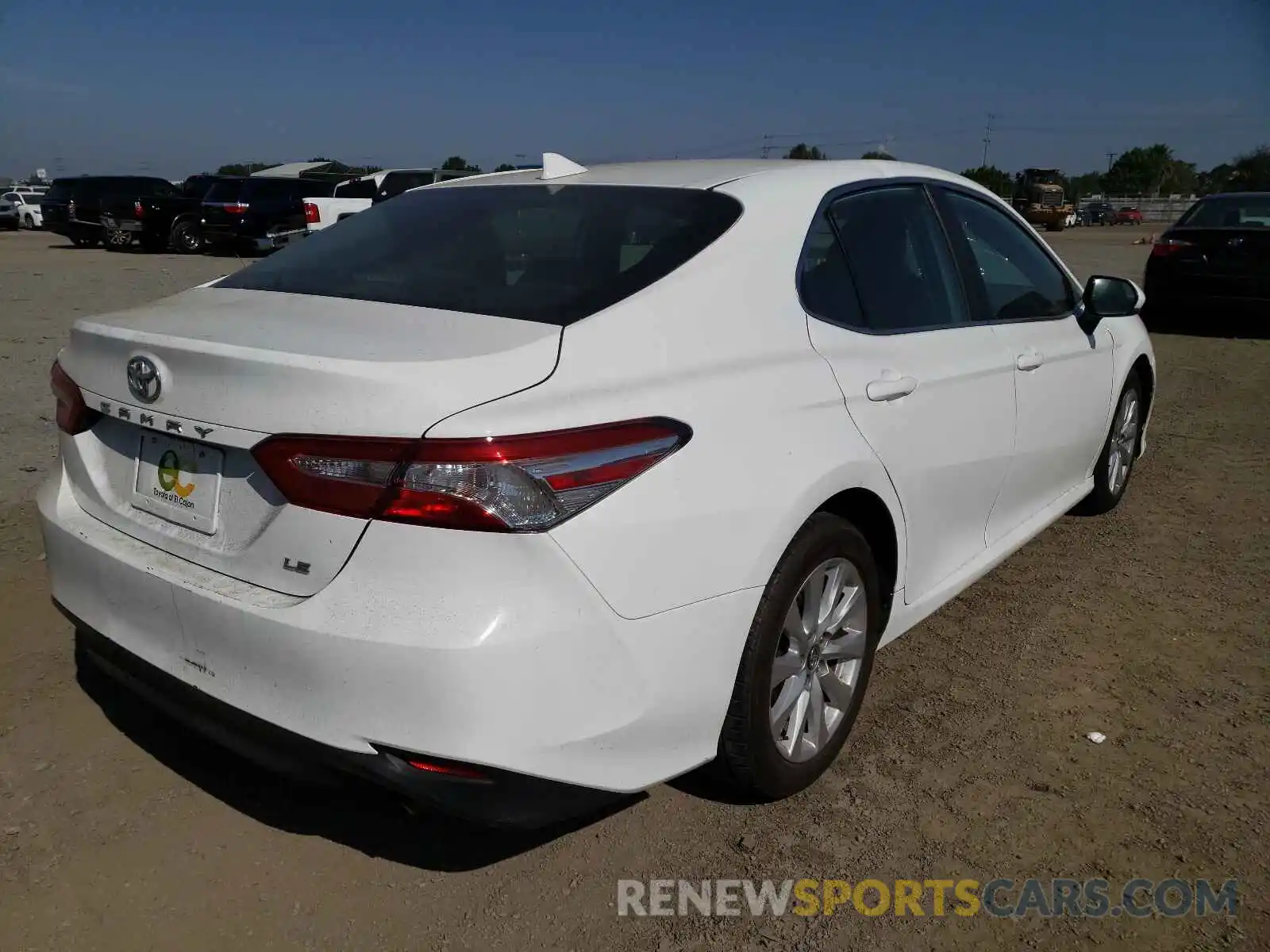 4 Photograph of a damaged car 4T1B11HKXKU771557 TOYOTA CAMRY 2019