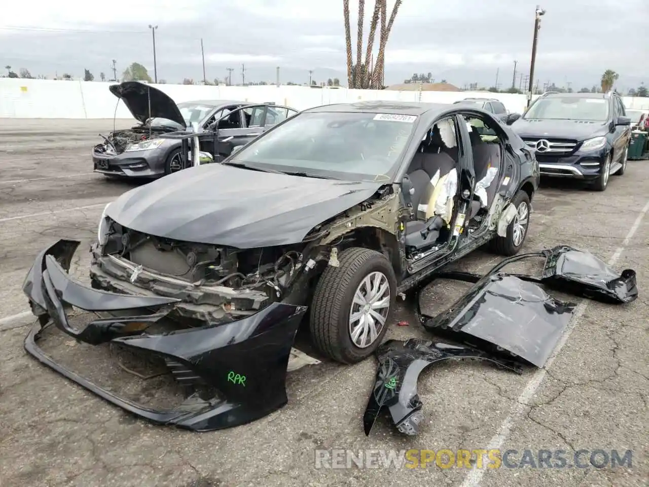 2 Photograph of a damaged car 4T1B11HKXKU772210 TOYOTA CAMRY 2019