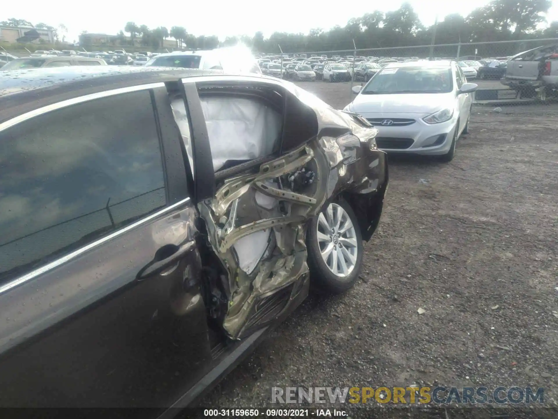 6 Photograph of a damaged car 4T1B11HKXKU773566 TOYOTA CAMRY 2019