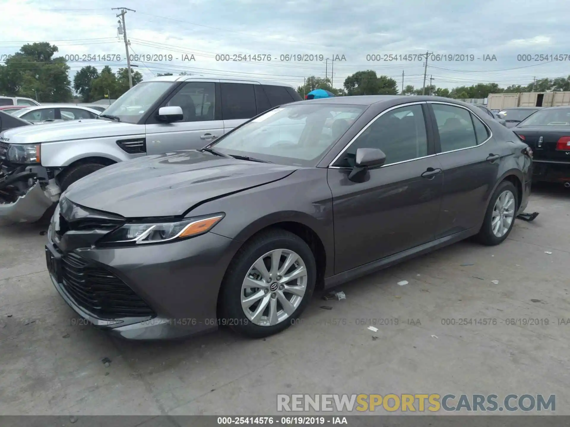 2 Photograph of a damaged car 4T1B11HKXKU773826 TOYOTA CAMRY 2019