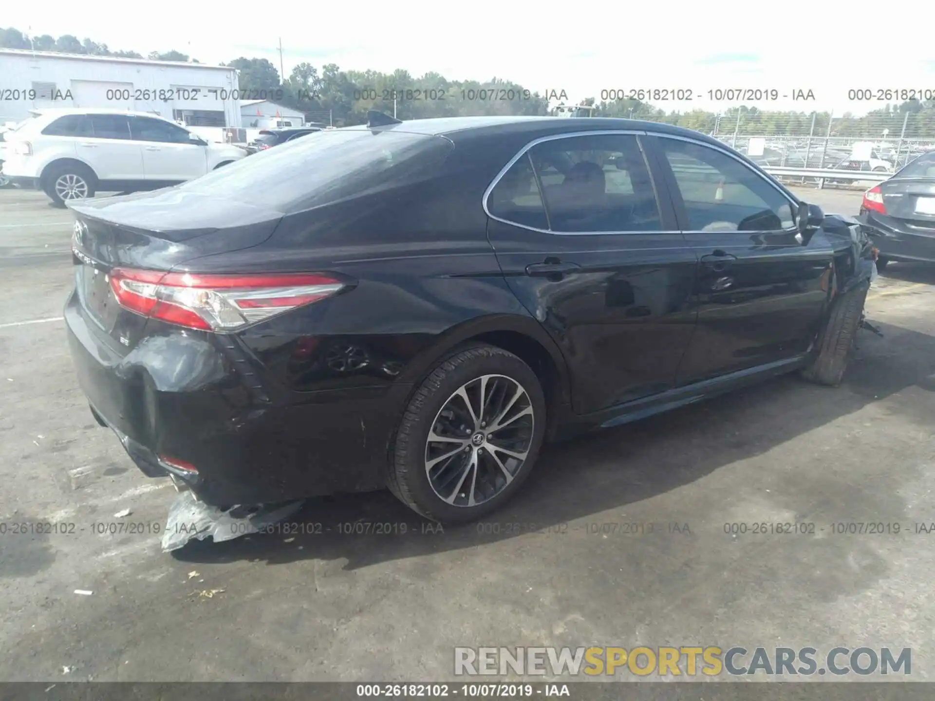 4 Photograph of a damaged car 4T1B11HKXKU776936 TOYOTA CAMRY 2019