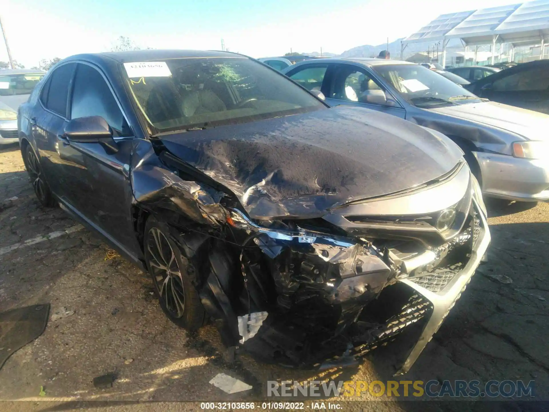 1 Photograph of a damaged car 4T1B11HKXKU778816 TOYOTA CAMRY 2019