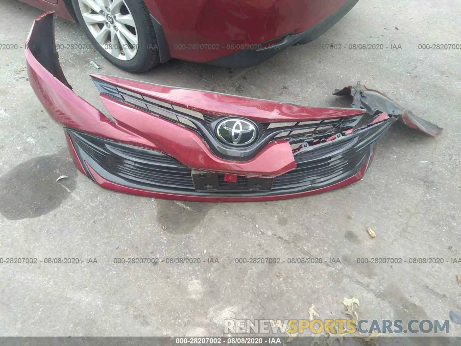 12 Photograph of a damaged car 4T1B11HKXKU780730 TOYOTA CAMRY 2019