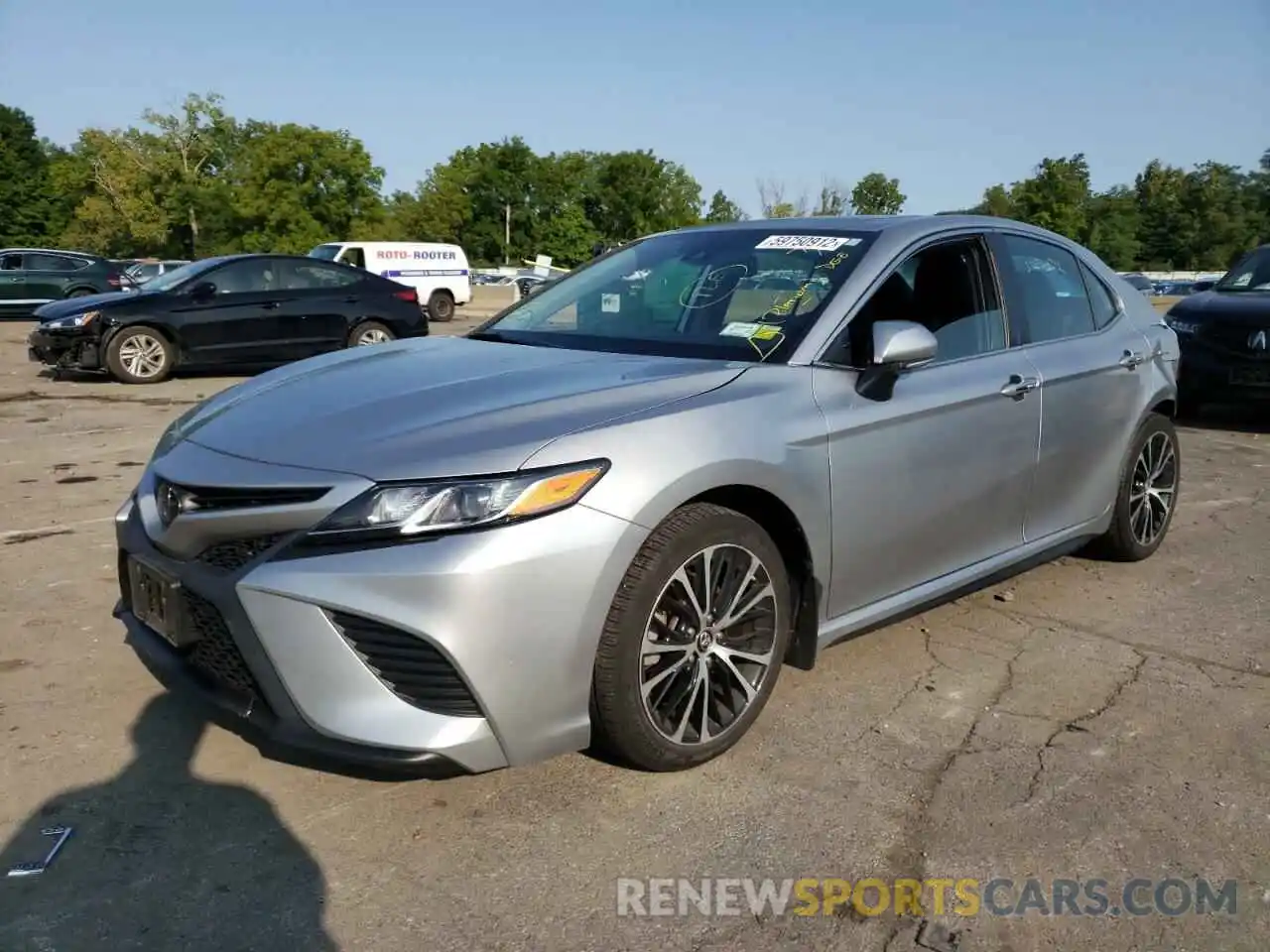 2 Photograph of a damaged car 4T1B11HKXKU781439 TOYOTA CAMRY 2019