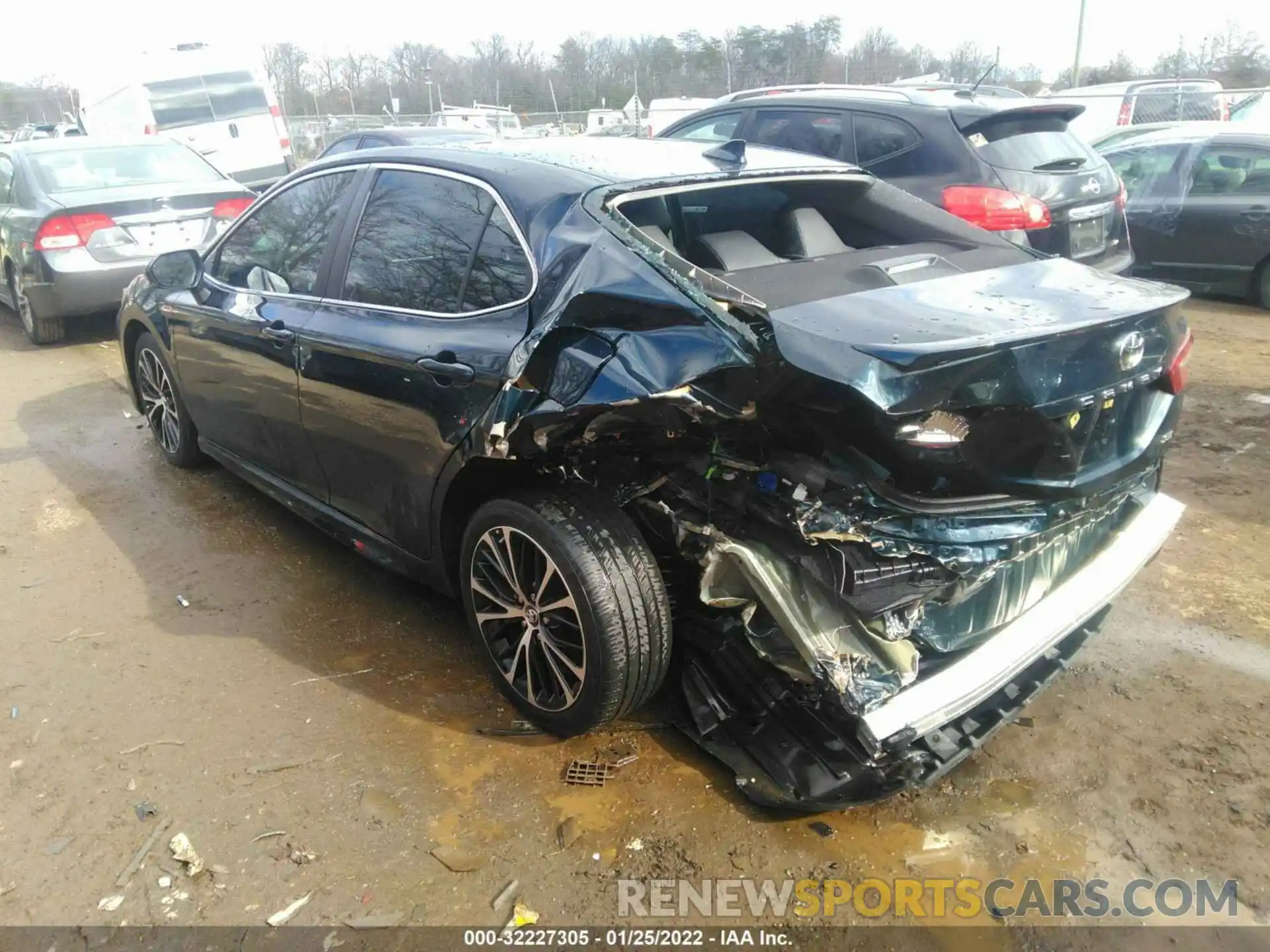 3 Photograph of a damaged car 4T1B11HKXKU782588 TOYOTA CAMRY 2019