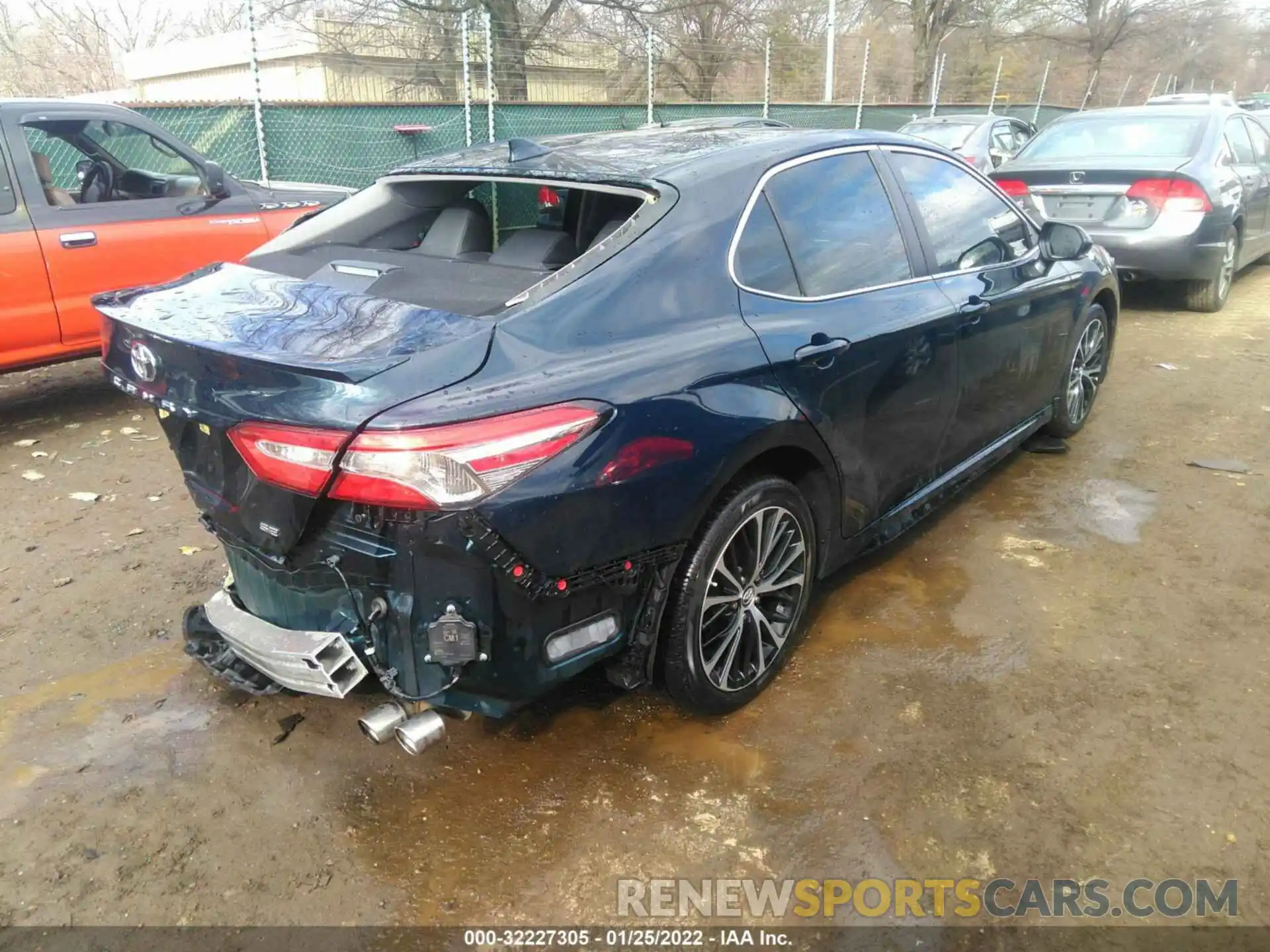 4 Фотография поврежденного автомобиля 4T1B11HKXKU782588 TOYOTA CAMRY 2019