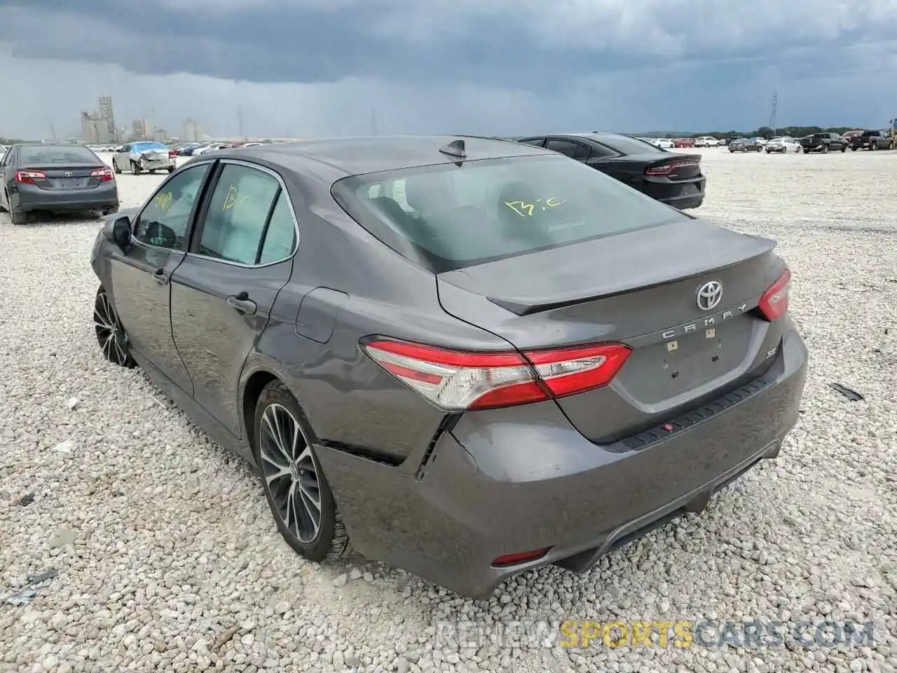 3 Photograph of a damaged car 4T1B11HKXKU783546 TOYOTA CAMRY 2019