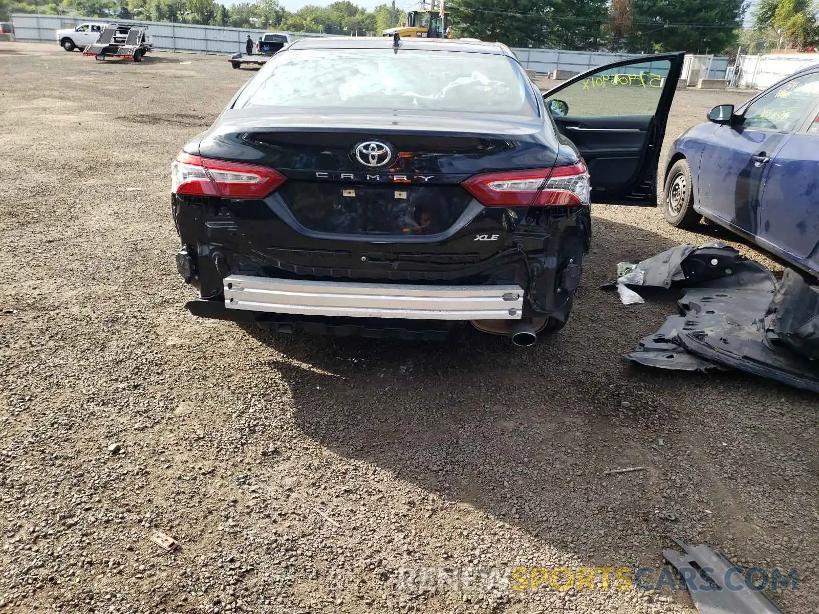 9 Фотография поврежденного автомобиля 4T1B11HKXKU784020 TOYOTA CAMRY 2019