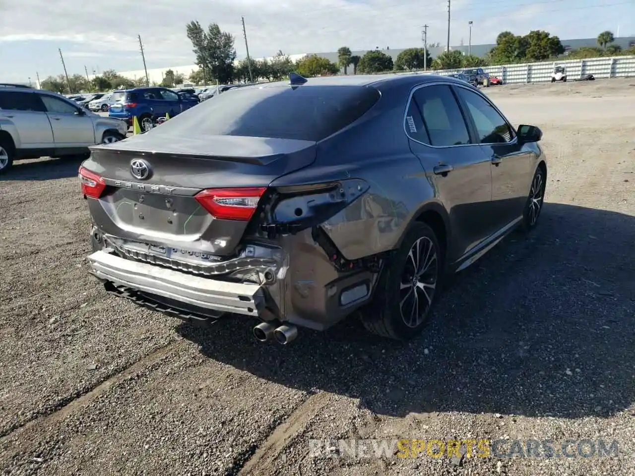 4 Фотография поврежденного автомобиля 4T1B11HKXKU784180 TOYOTA CAMRY 2019