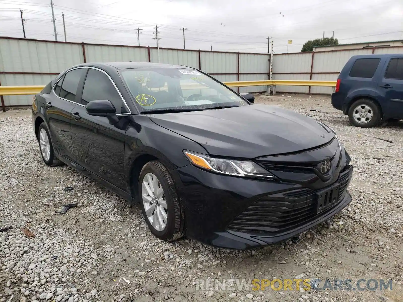 1 Photograph of a damaged car 4T1B11HKXKU785605 TOYOTA CAMRY 2019