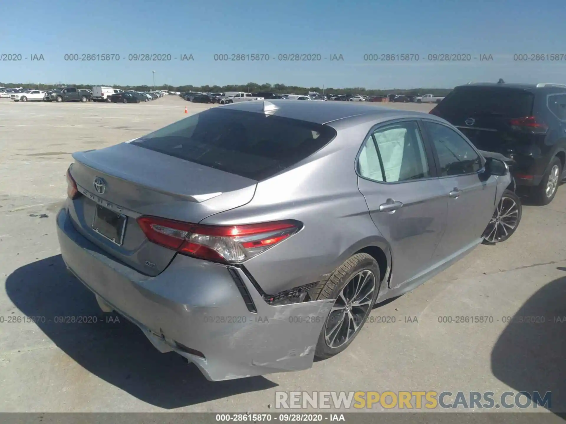 4 Photograph of a damaged car 4T1B11HKXKU785782 TOYOTA CAMRY 2019