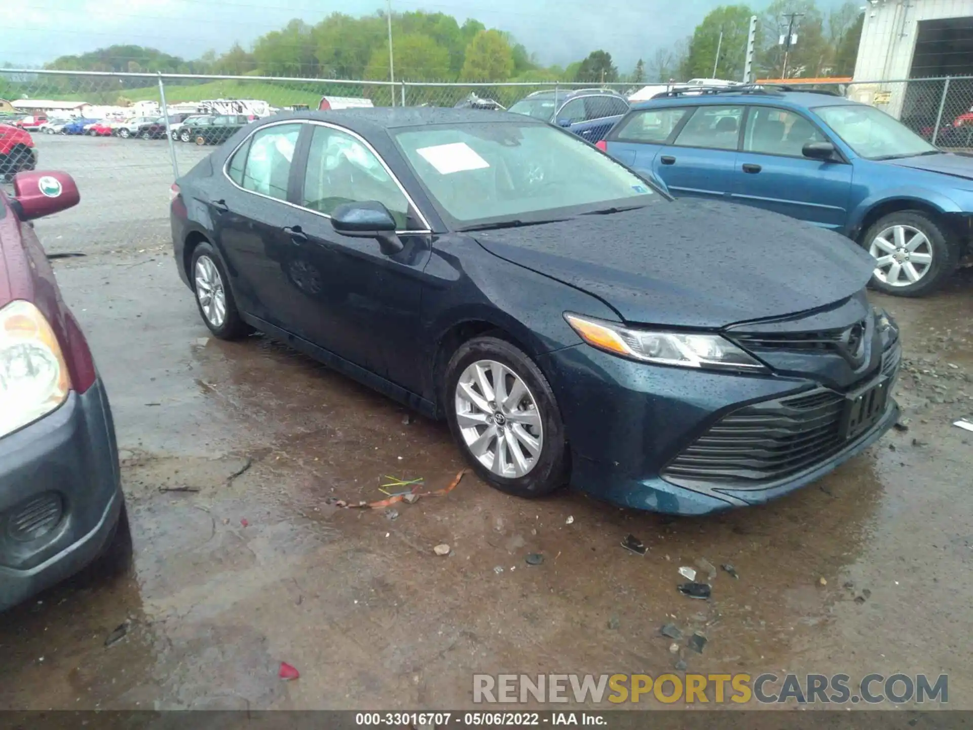 1 Photograph of a damaged car 4T1B11HKXKU785944 TOYOTA CAMRY 2019