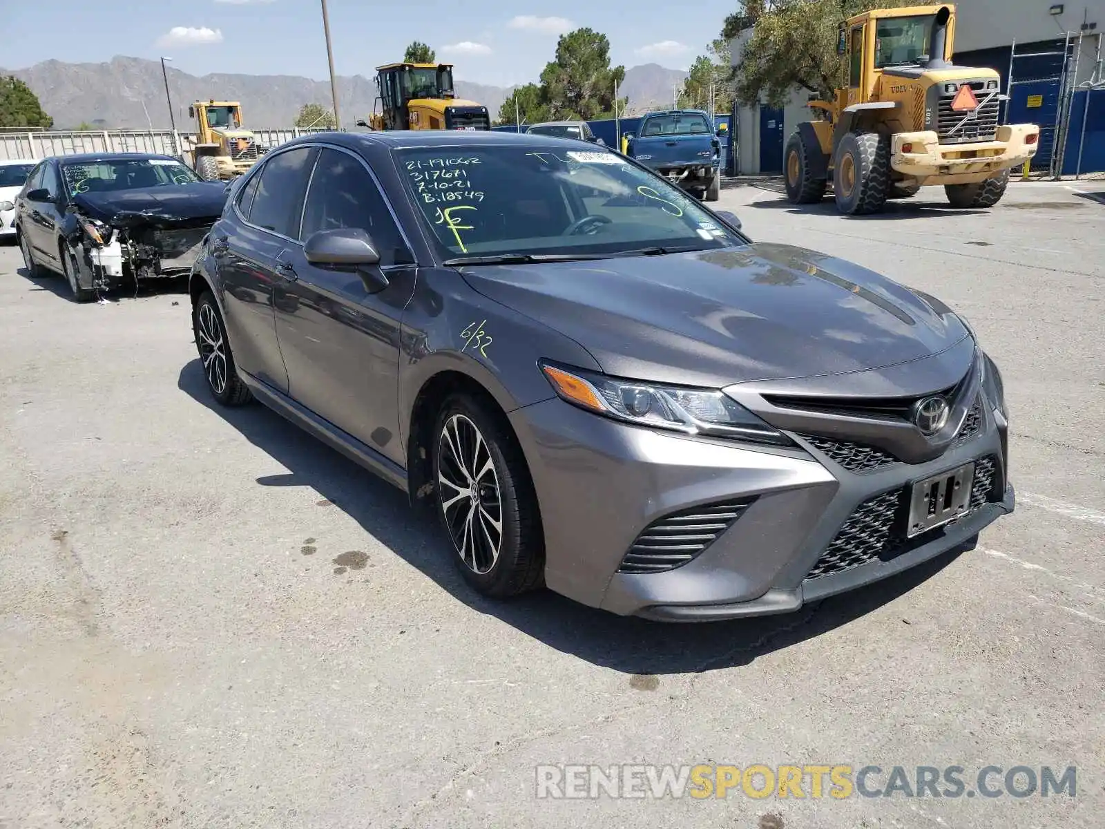 1 Photograph of a damaged car 4T1B11HKXKU787239 TOYOTA CAMRY 2019