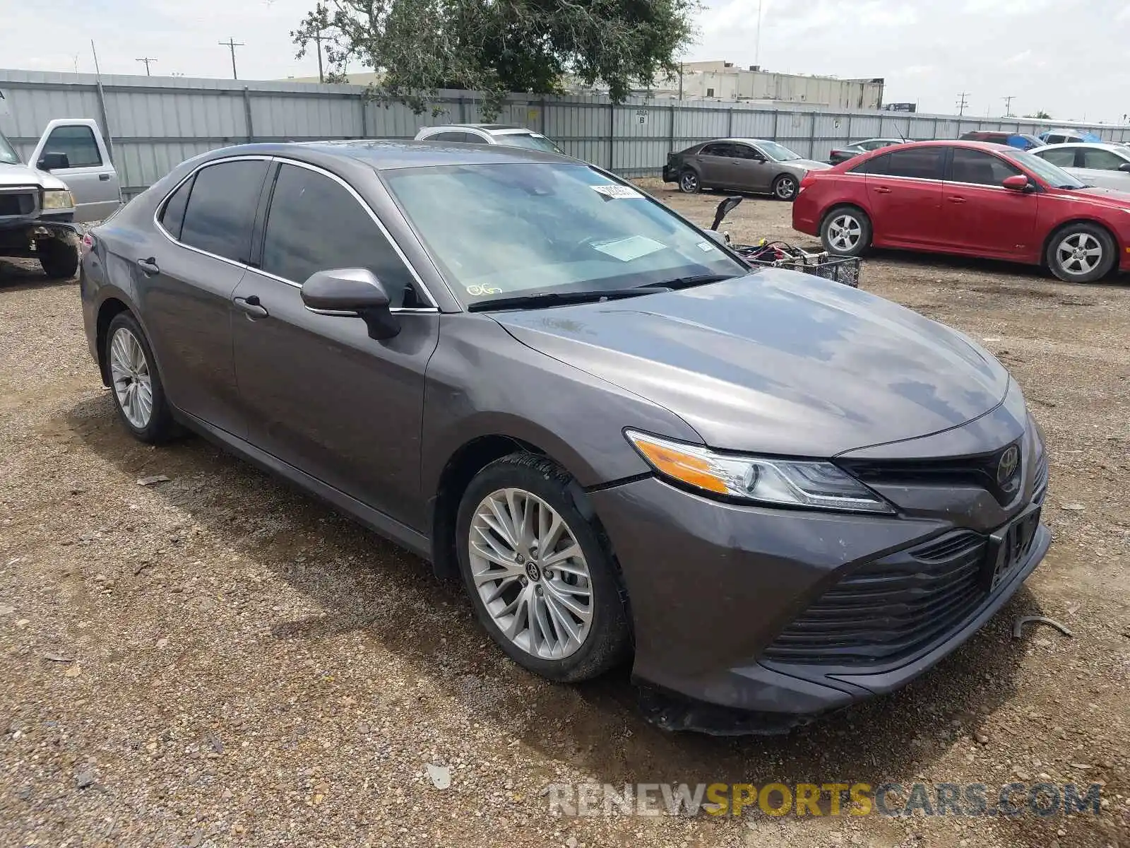 1 Photograph of a damaged car 4T1B11HKXKU787323 TOYOTA CAMRY 2019